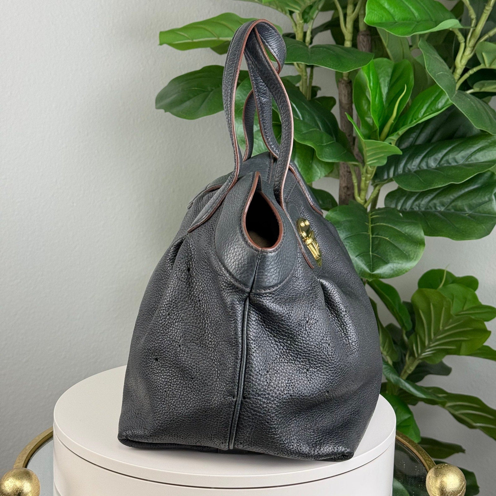 Authentic LOUIS VUITTON Mahina Cirrus PM Black Shoulder Bag