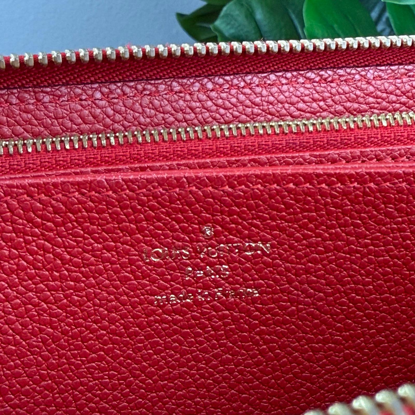 💎Authentic Louis Vuitton Zippy Wallet in red Monogram Empreinte leather