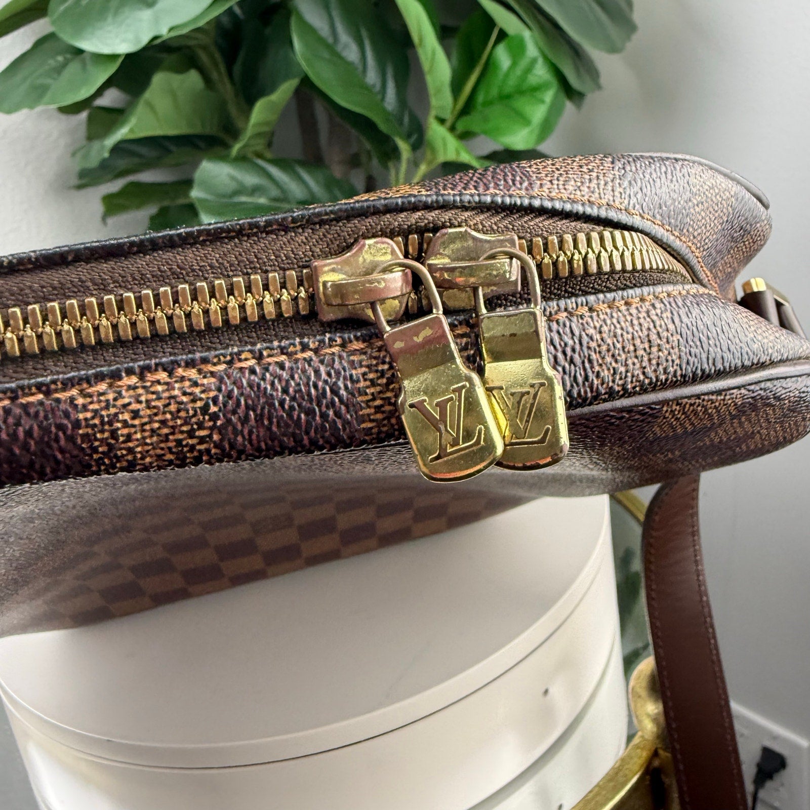 Louis Vuitton Ipanema GM Damier Ebene Brown Crossbody Bag Authentic Pre Owned