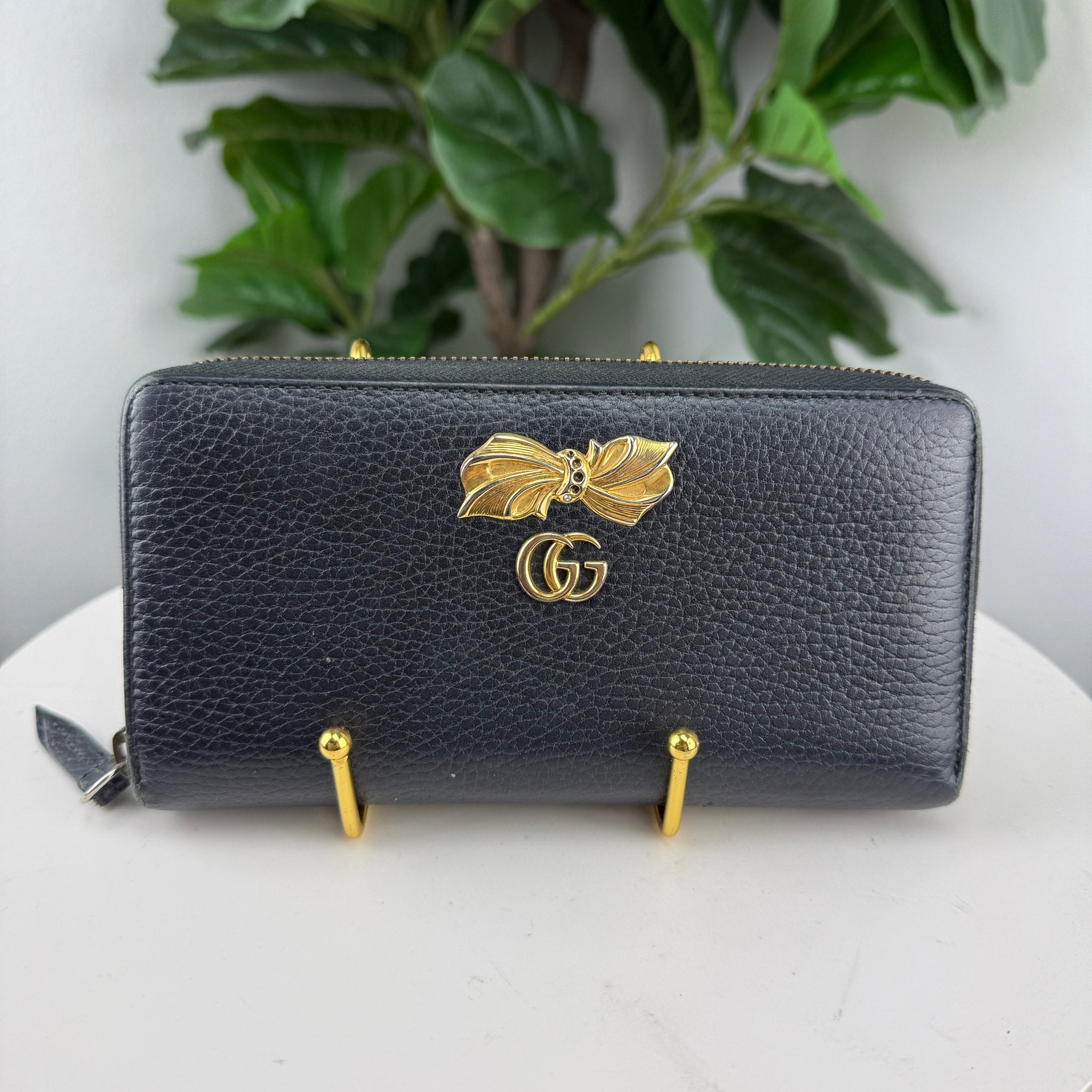 Gucci bow zip wallet - front