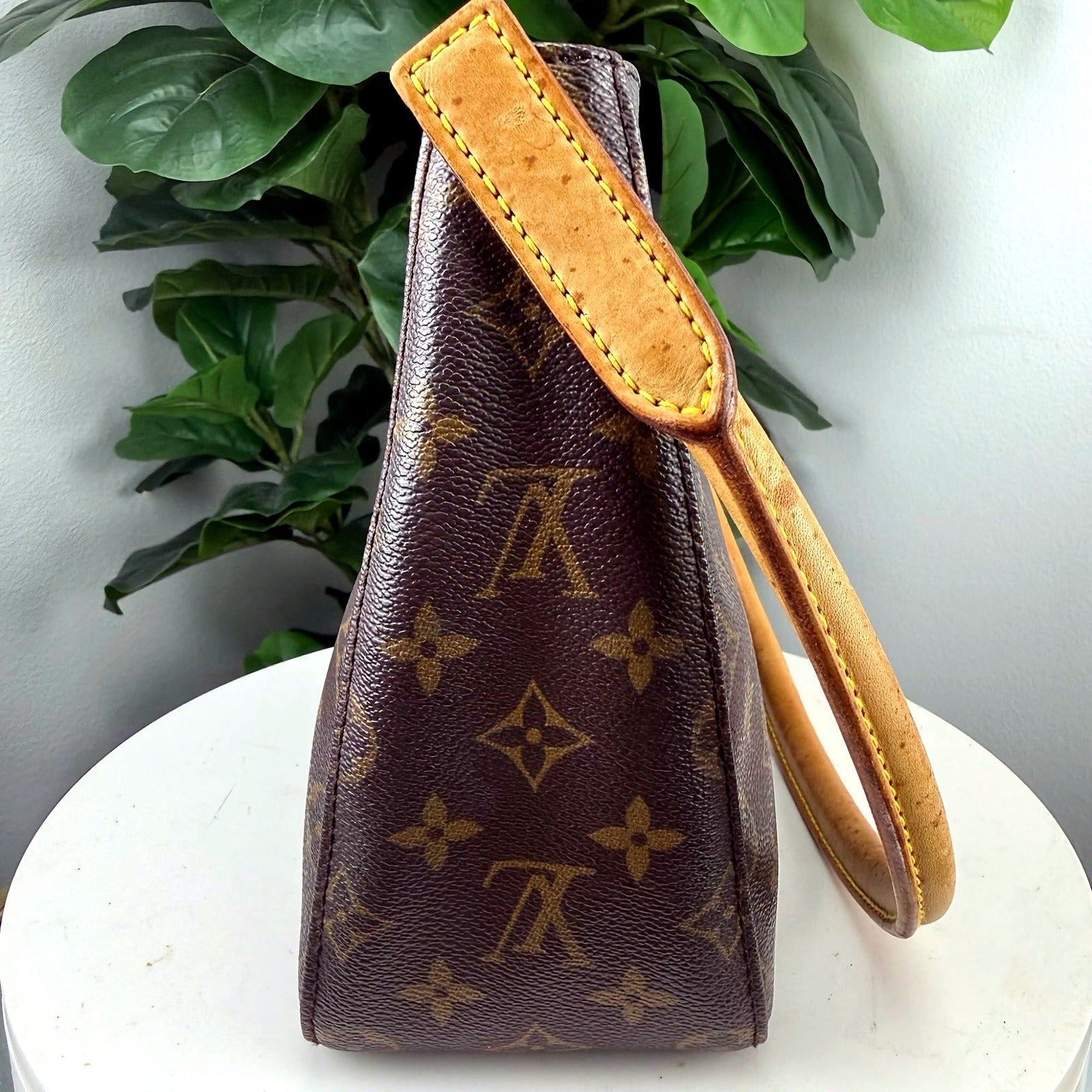 Authentic Louis Vuitton Looping MM back