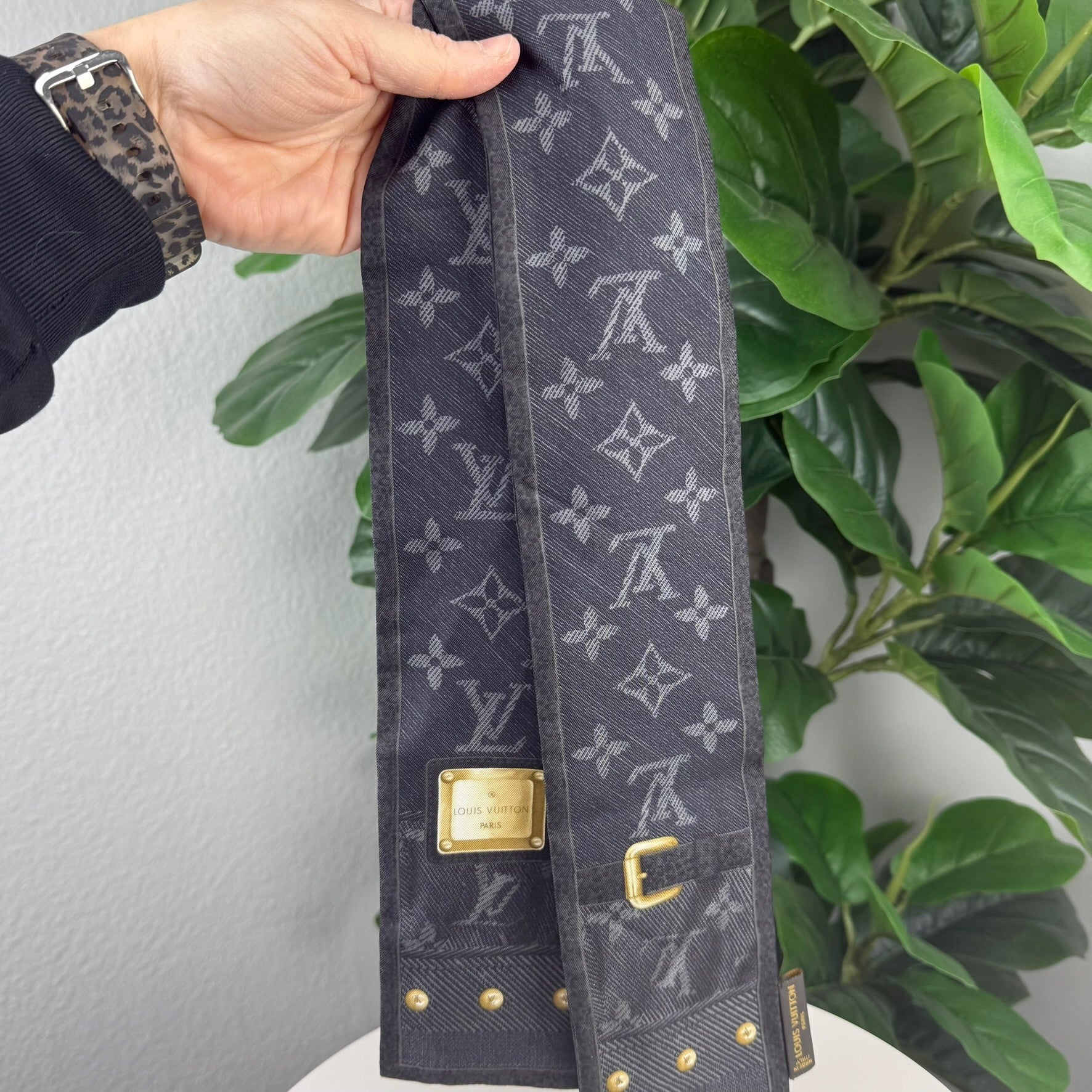 Louis Vuitton monogram silk stole - buckle print detail