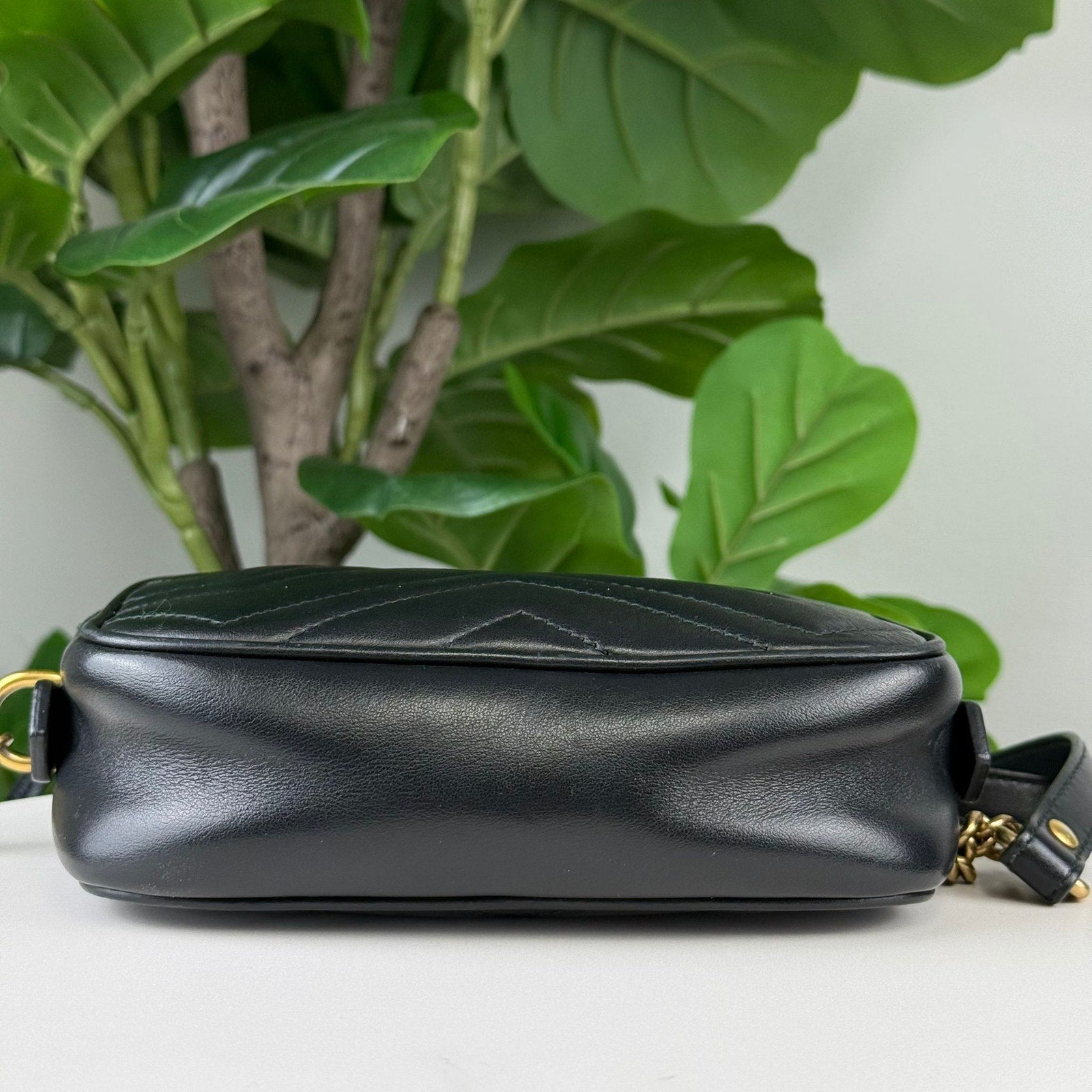 Authentic Gucci GG Marmont Matelasse Camera Bag small