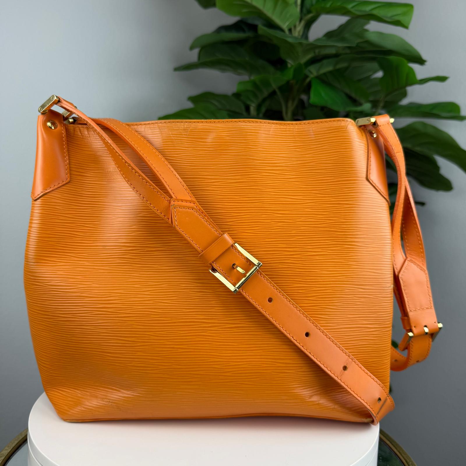Authentic Louis Vuitton Epi Mandala MM Shoulder Bag Orange