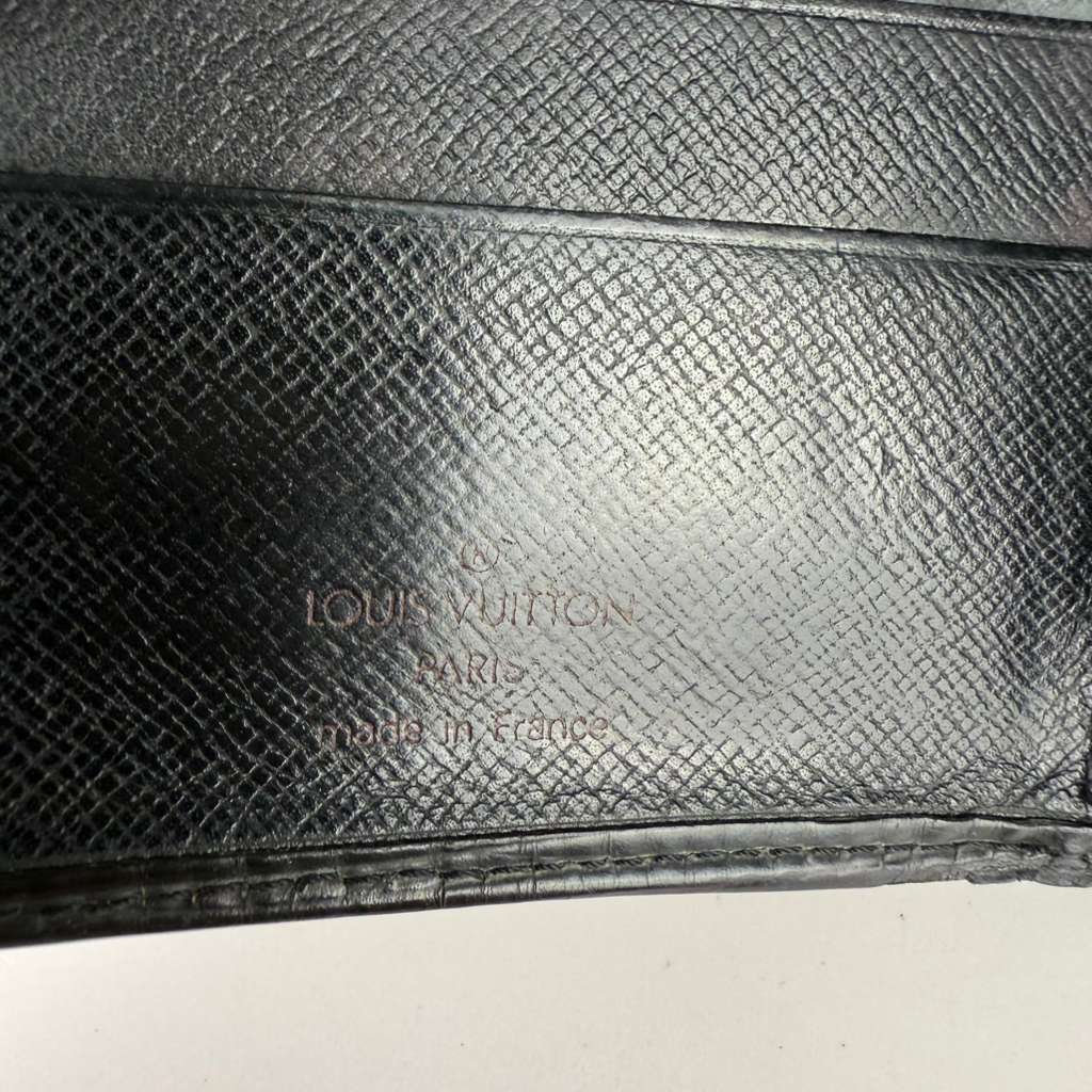 Authentic  Louis Vuitton Epi Leather Wallet