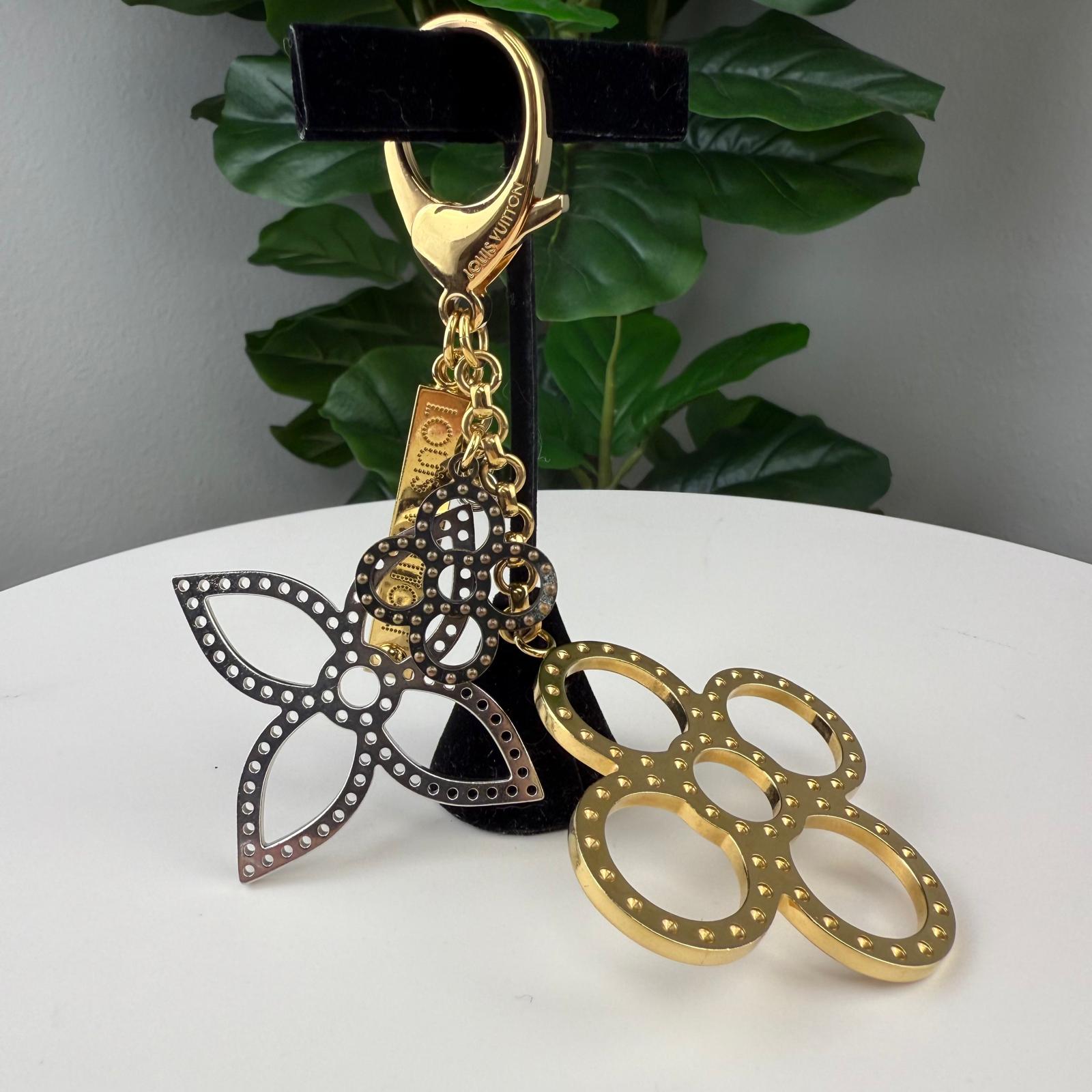 💎Authentic LOUIS VUITTON Goldtone Tapage Key Holder And Bag Charm