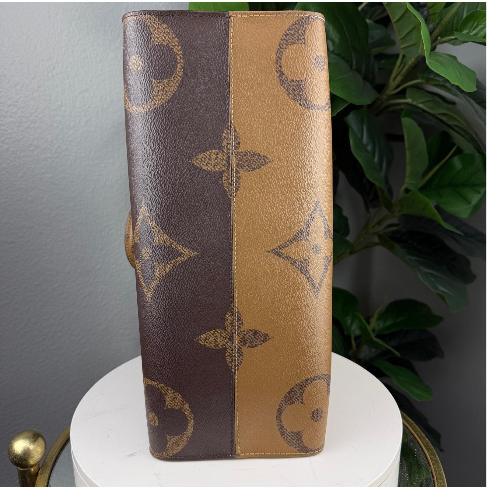 Authentic Louis Vuitton Monogram On the Go MM Tote Bag