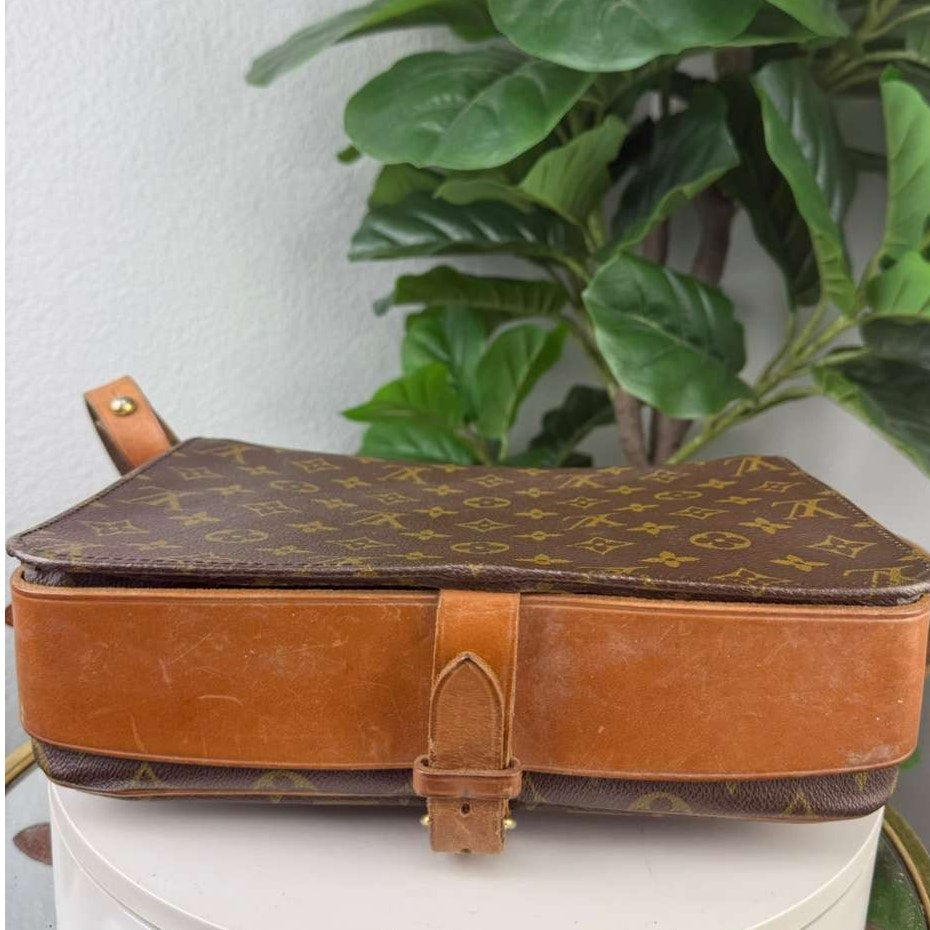 Authentic Louis Vuitton Vintage Monogram Cartouchiere GM Shoulder Bag