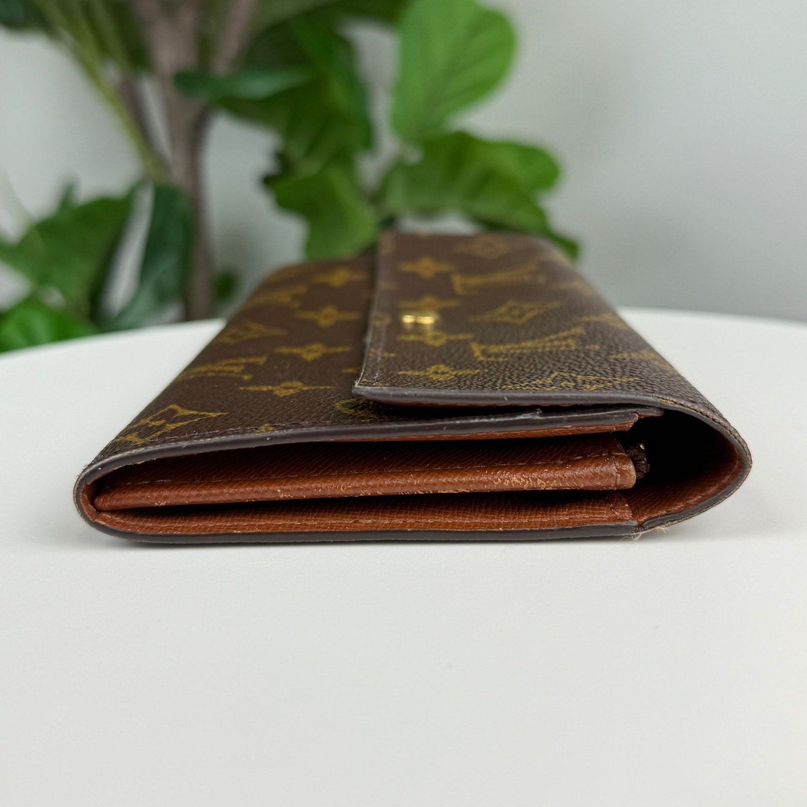 Authentic Louis Vuitton Monogram Pochette Porte Monnaie Credit
