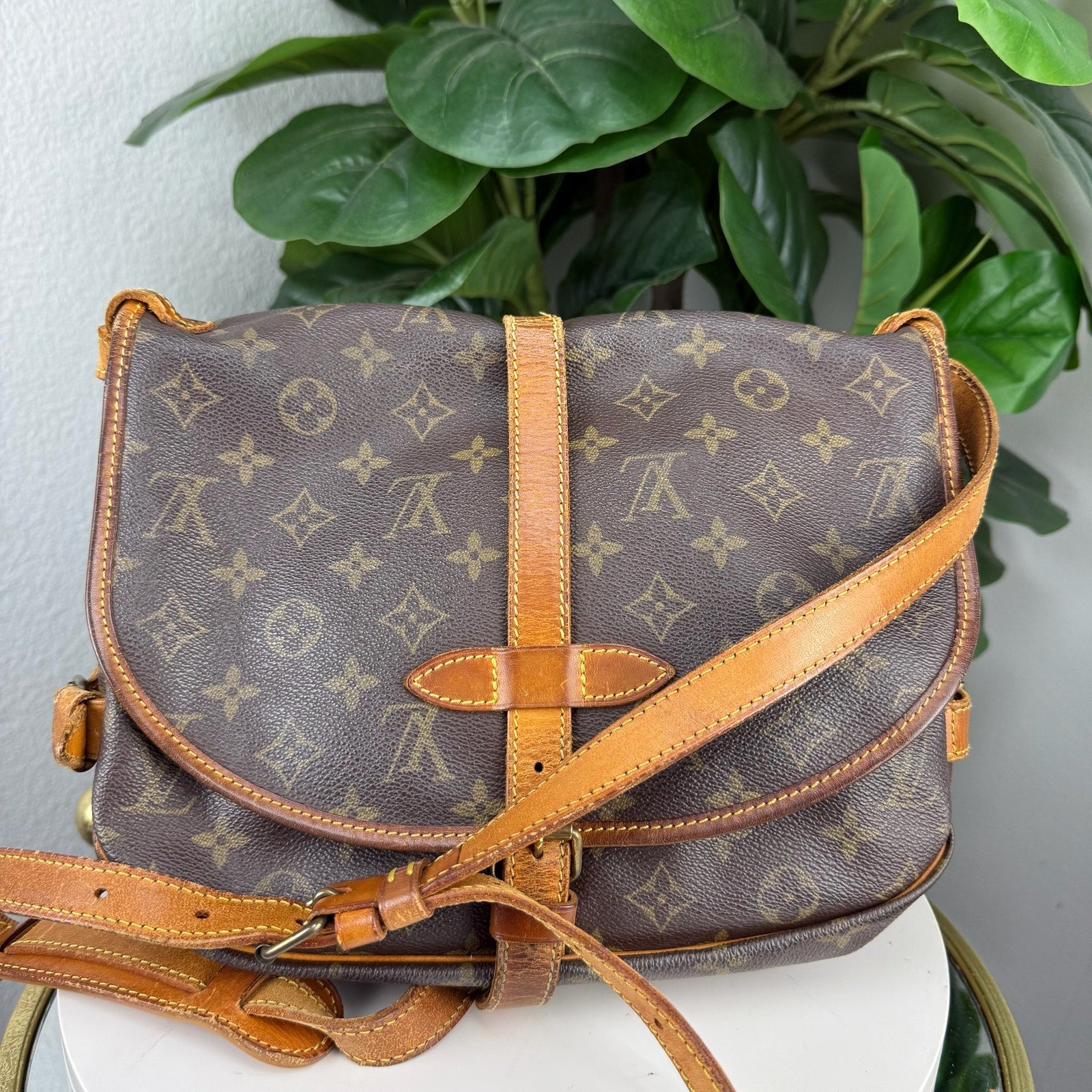 Louis Vuitton Saumur 30 Monogram Canvas Crossbody Bag Authentic Pre Owned