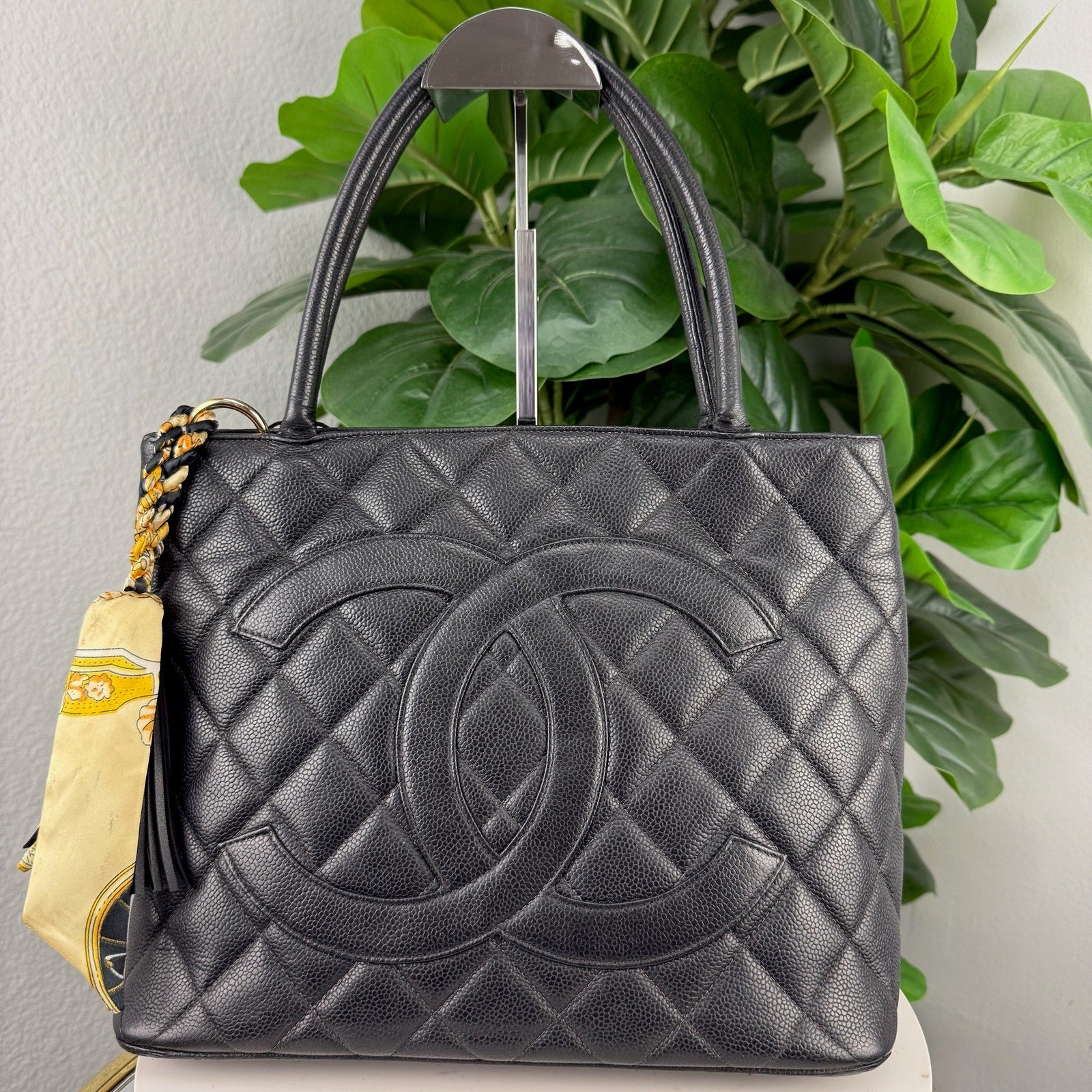 Chanel Caviar Leather Black Quilted CC Tote Shoulder Bag Authentic Pre Owned