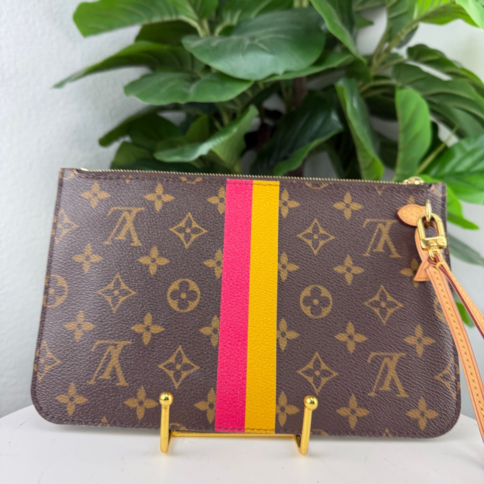 Louis Vuitton Neverfull Monogram Pochette Wristlet Pouch Authentic Pre Owned