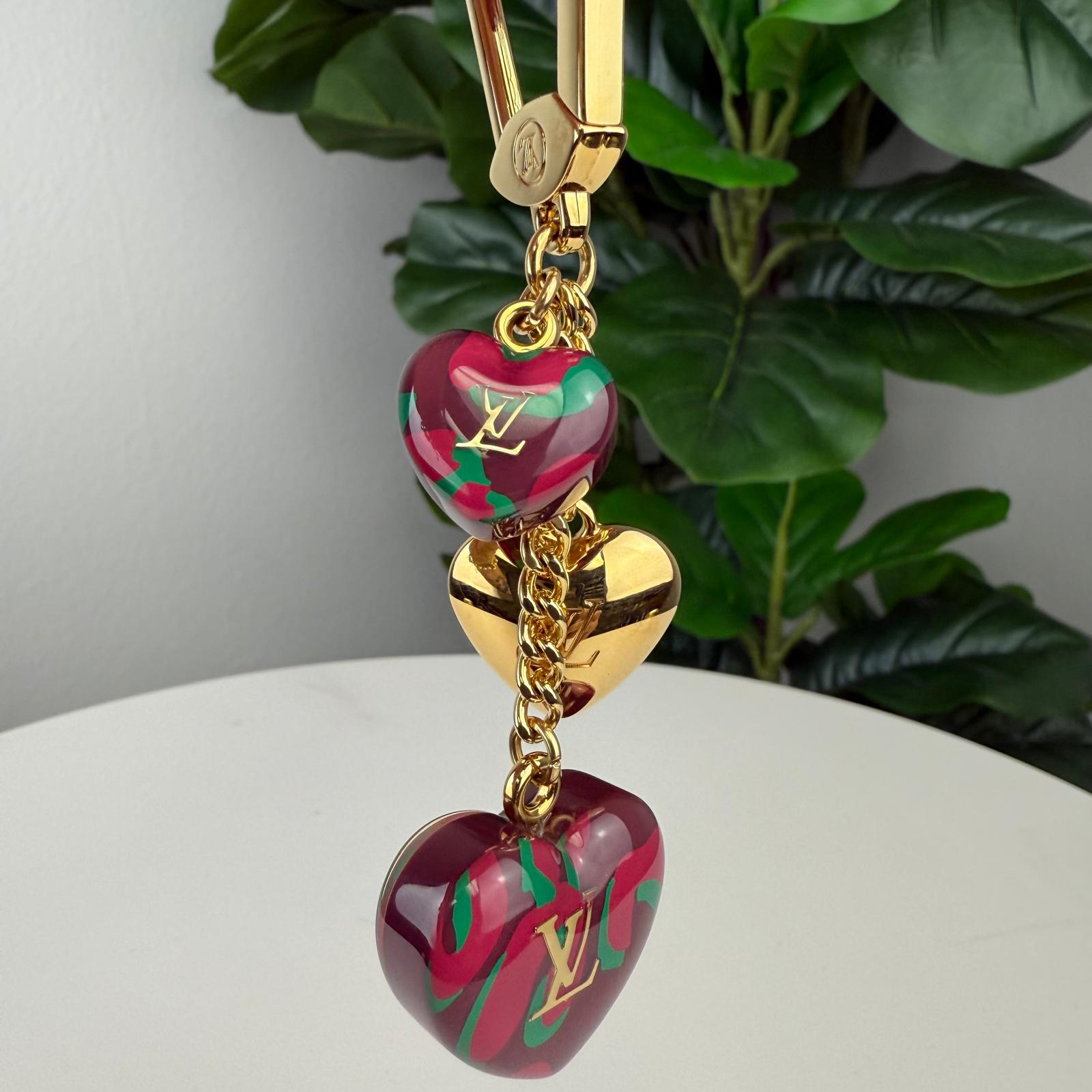 💎✨Authentic Louis Vuitton Porto Cle Leopard Heart Key Chain