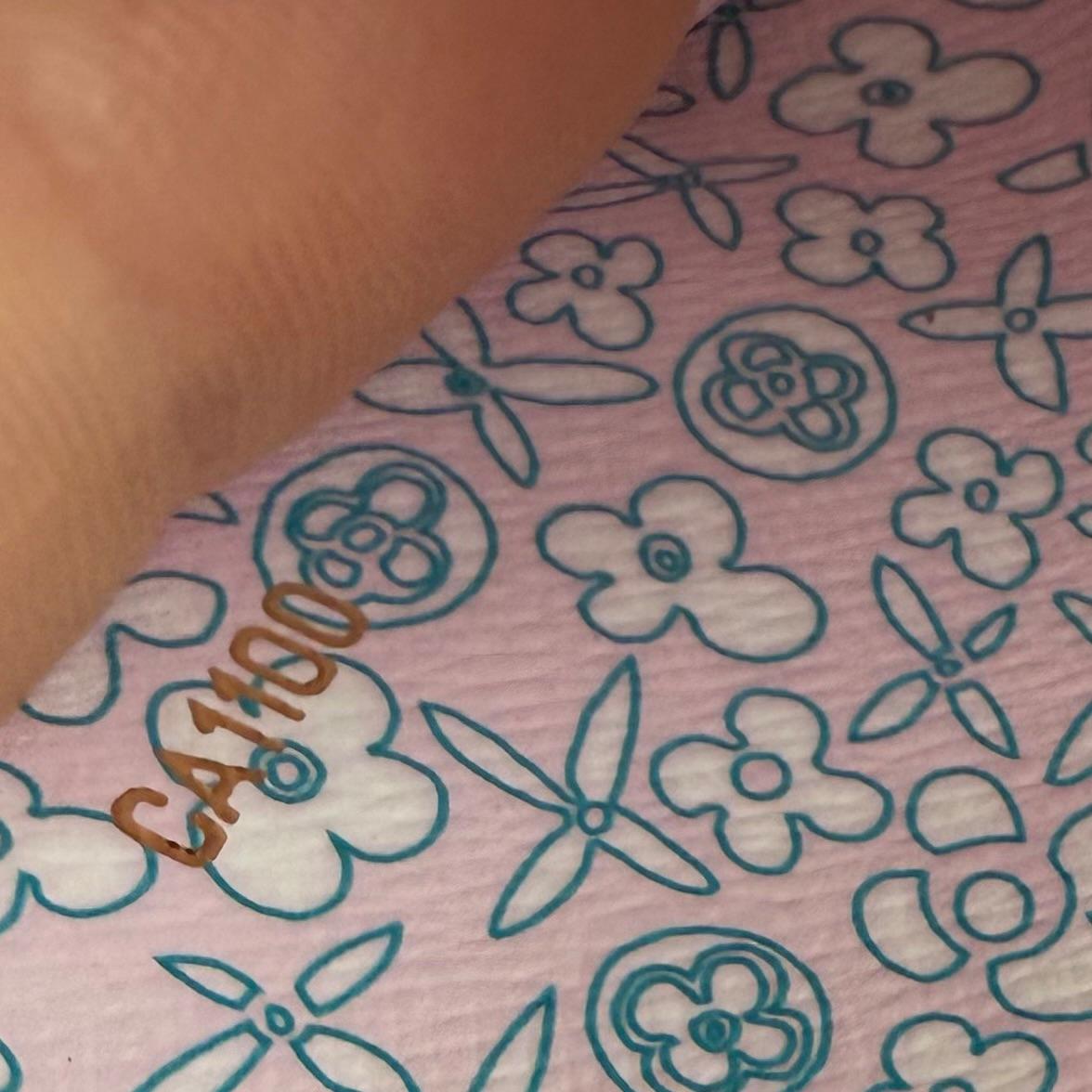 💎Authentic  Louis Vuitton Sarah Wallet in Monogram Canvas