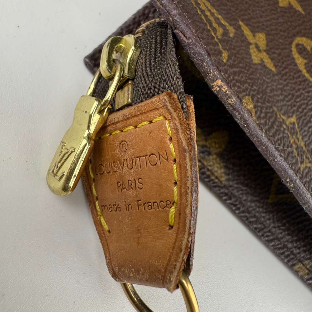 Authentic Louis Vuitton Monogram Pouch Wallet