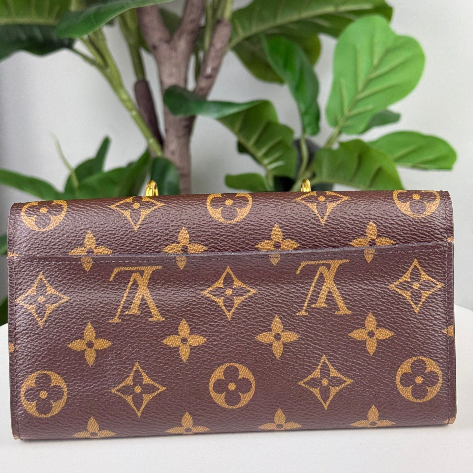 Authentic Louis Vuitton Monogram Portefeuille Sarah LongWallet Fuchsia