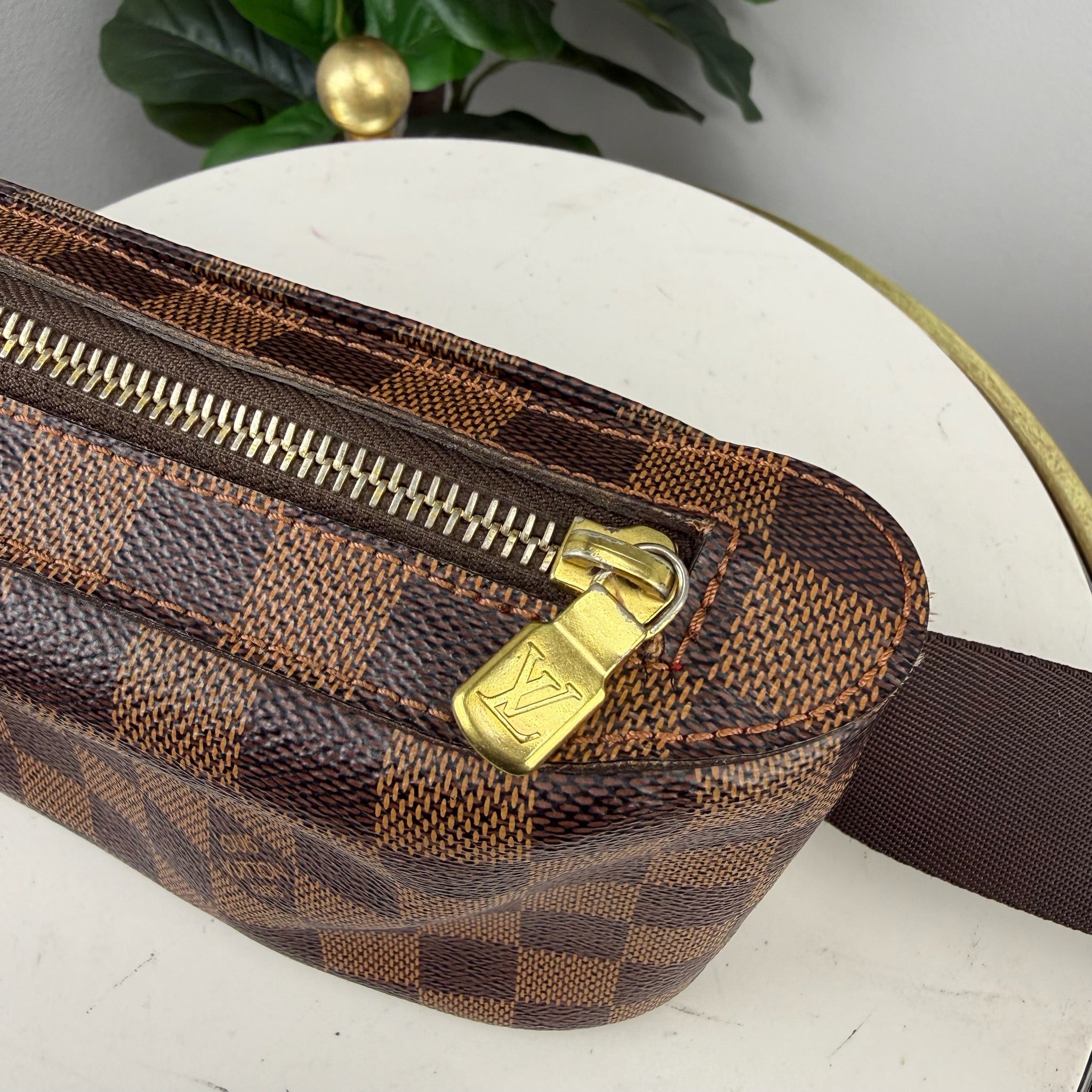 Authentic Louis Vuitton Geronimo Damier Ebene Bumbag Unisex men's or women's Bag - Certificate of Authenticity included