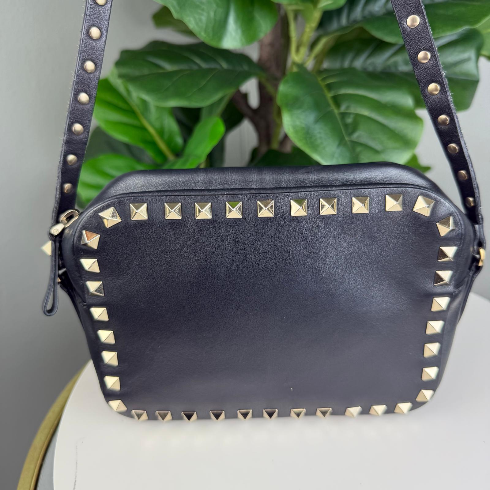 Authentic Valentino Garavani Rockstud Shoulder Bag Black
