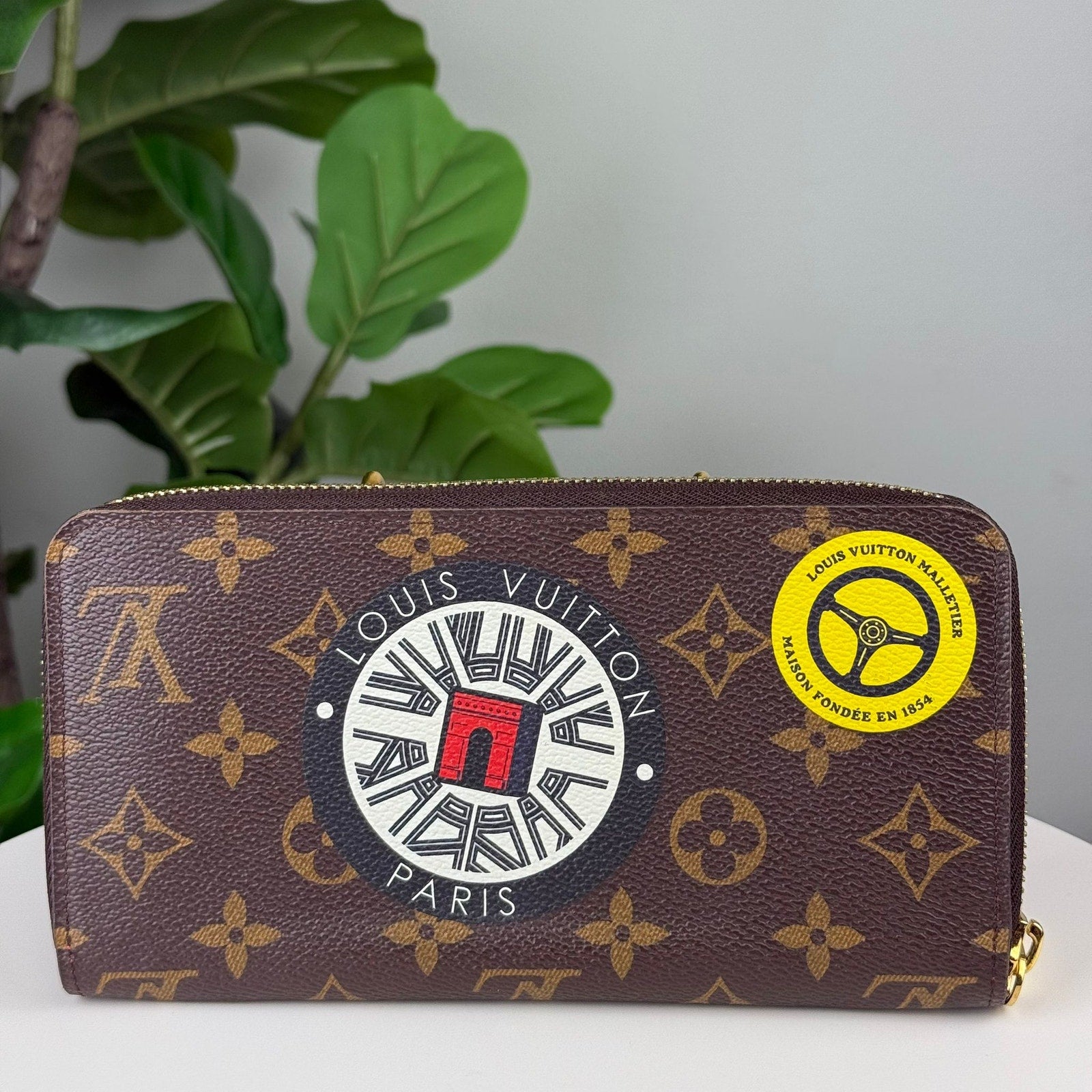 Authentic Louis Vuitton Monogram LV World Tour Zippy Wallet Long Wallet