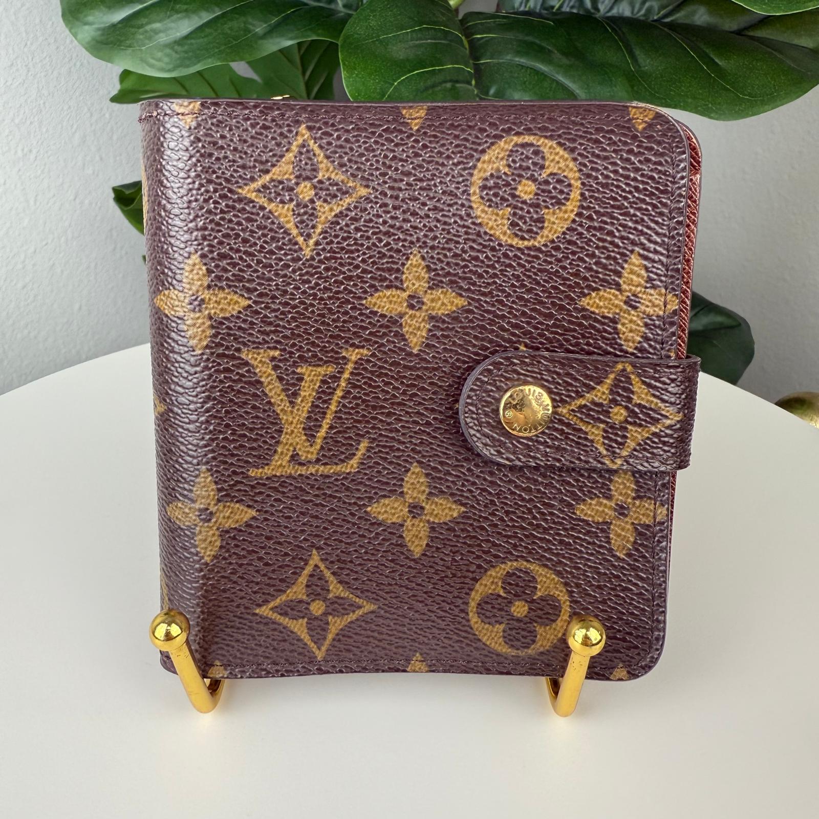 Authentic Louis Vuitton Monogram Canvas Wallet