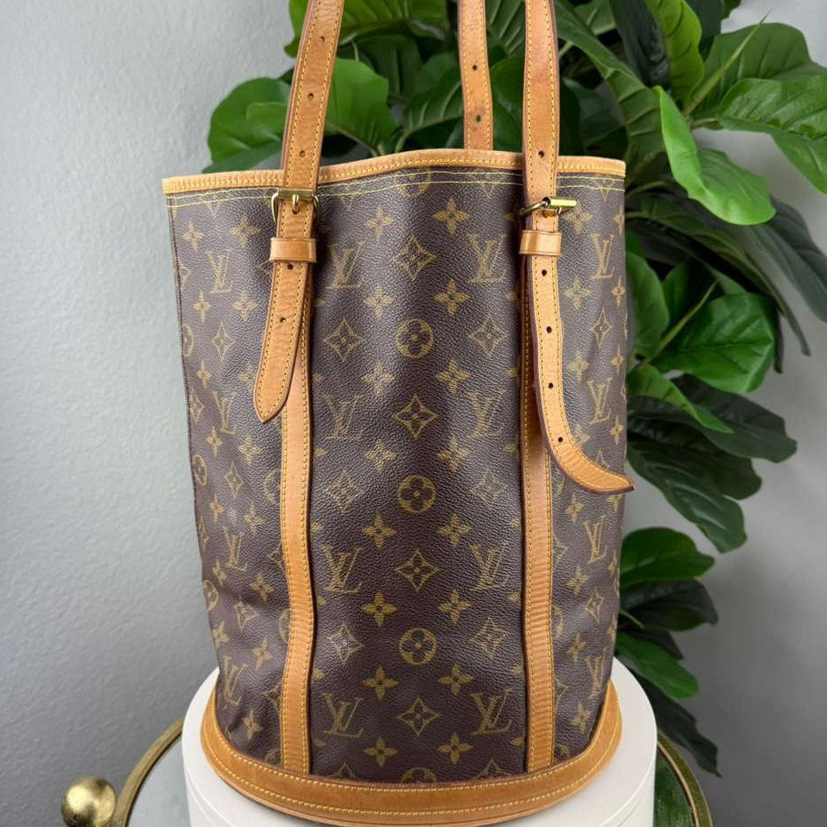 💎✨Authentic Louis Vuitton Monogram Bucket GM Shoulder Bag