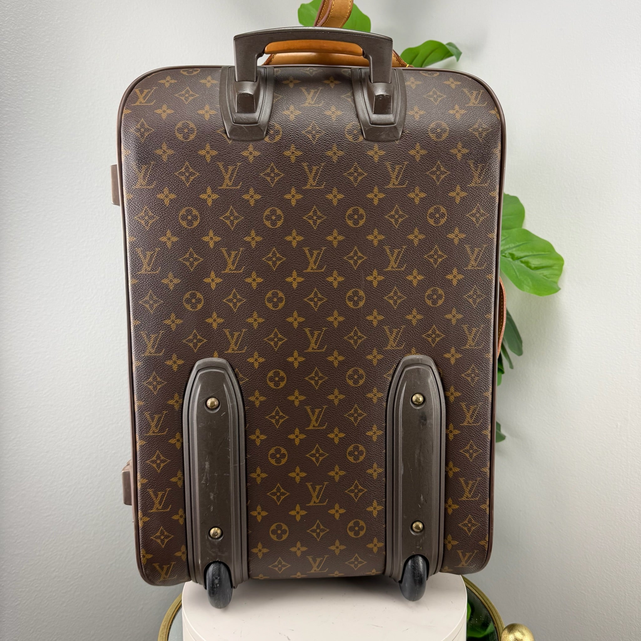 Authentic Louis Vuitton Roller Pegase