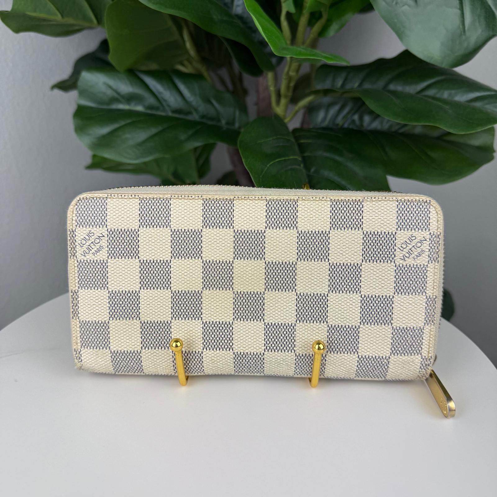 Authentic Louis Vuitton Zippy Damier Azur Canvas Wallet
