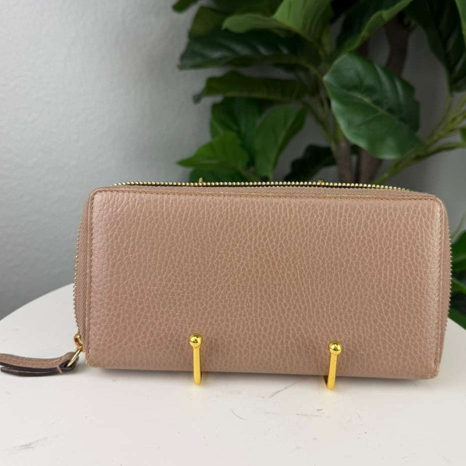 Authentic Gucci GG Marmont Zip Around Wallet Tan