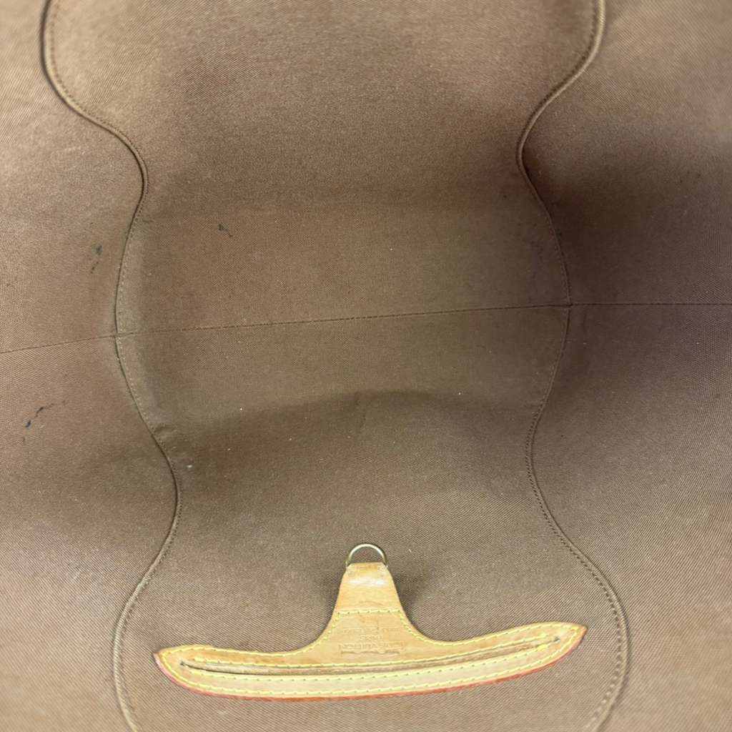 Authentic Louis Vuitton Monogram Canvas Ellipse Shoulder Bag