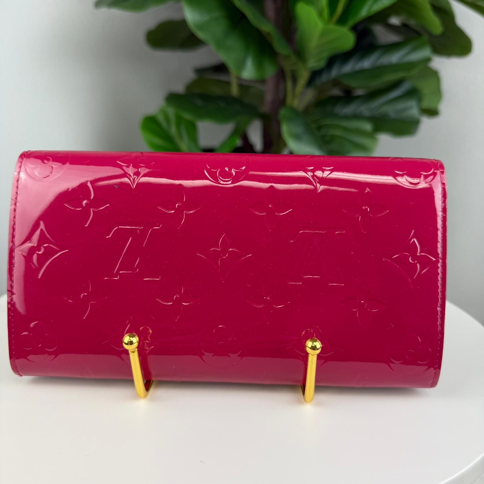 Authentic Louis Vuitton Rose Pop Vernis Sarah Wallet
