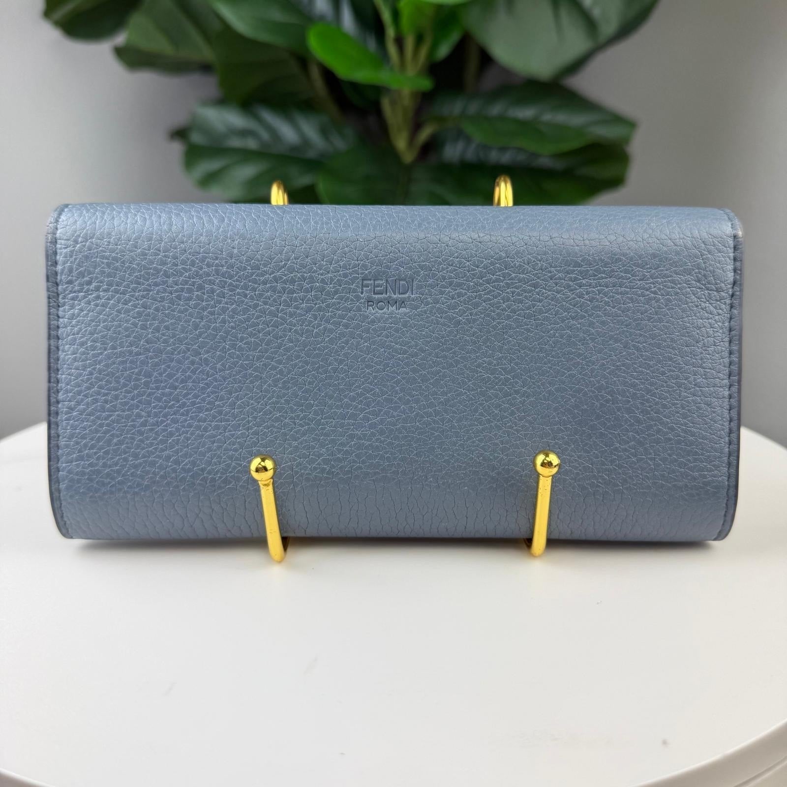 💎✨Authentic Fendi Peekaboo Continental Leather Wallet