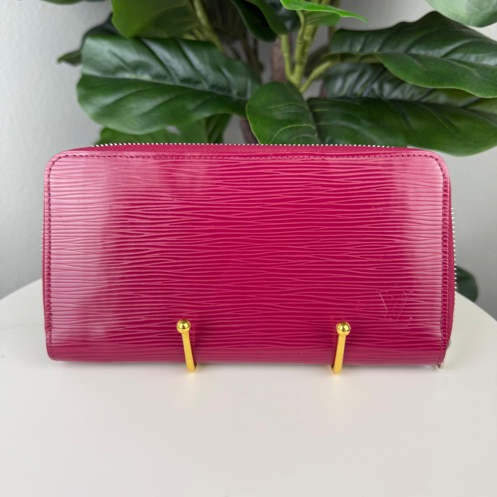 Authentic Louis Vuitton Fuchsia  Epi Leather Zippy Wallet