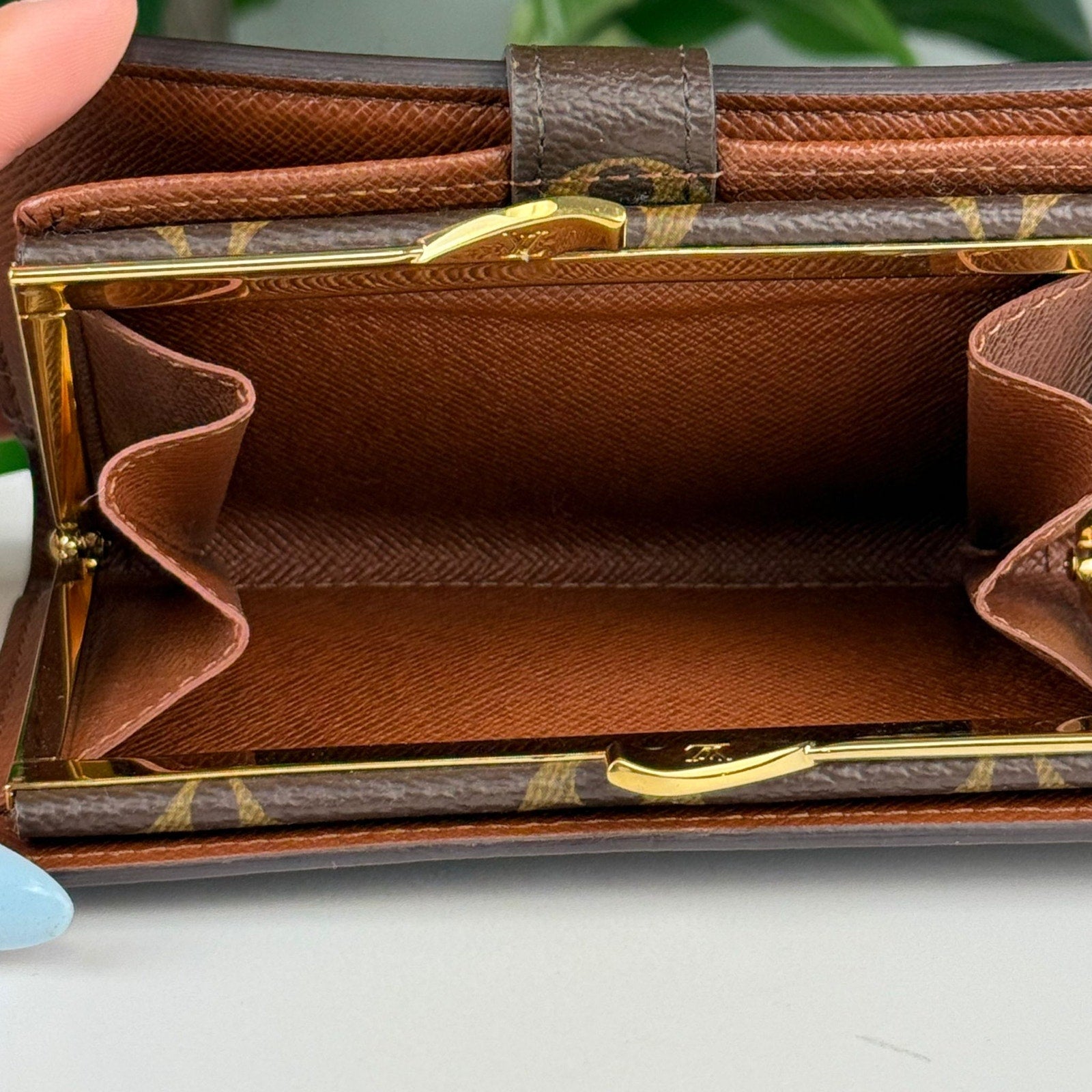 Authentic Louis Vuitton Porte Monnaie Billets Viennois Wallet