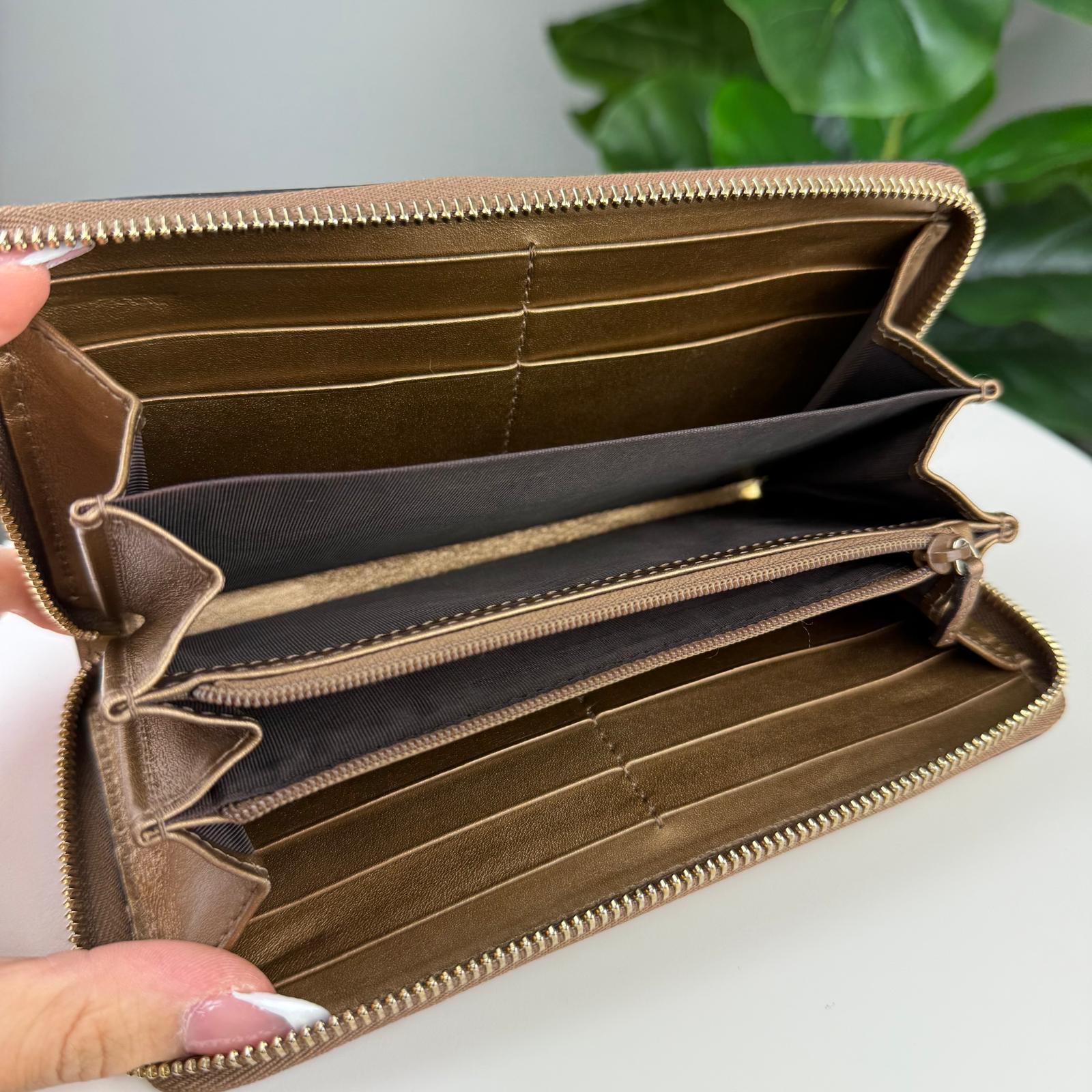 💎✨Authentic Gucci Shine Microguccissima Lovely Heart Zip Around Wallet Bronze