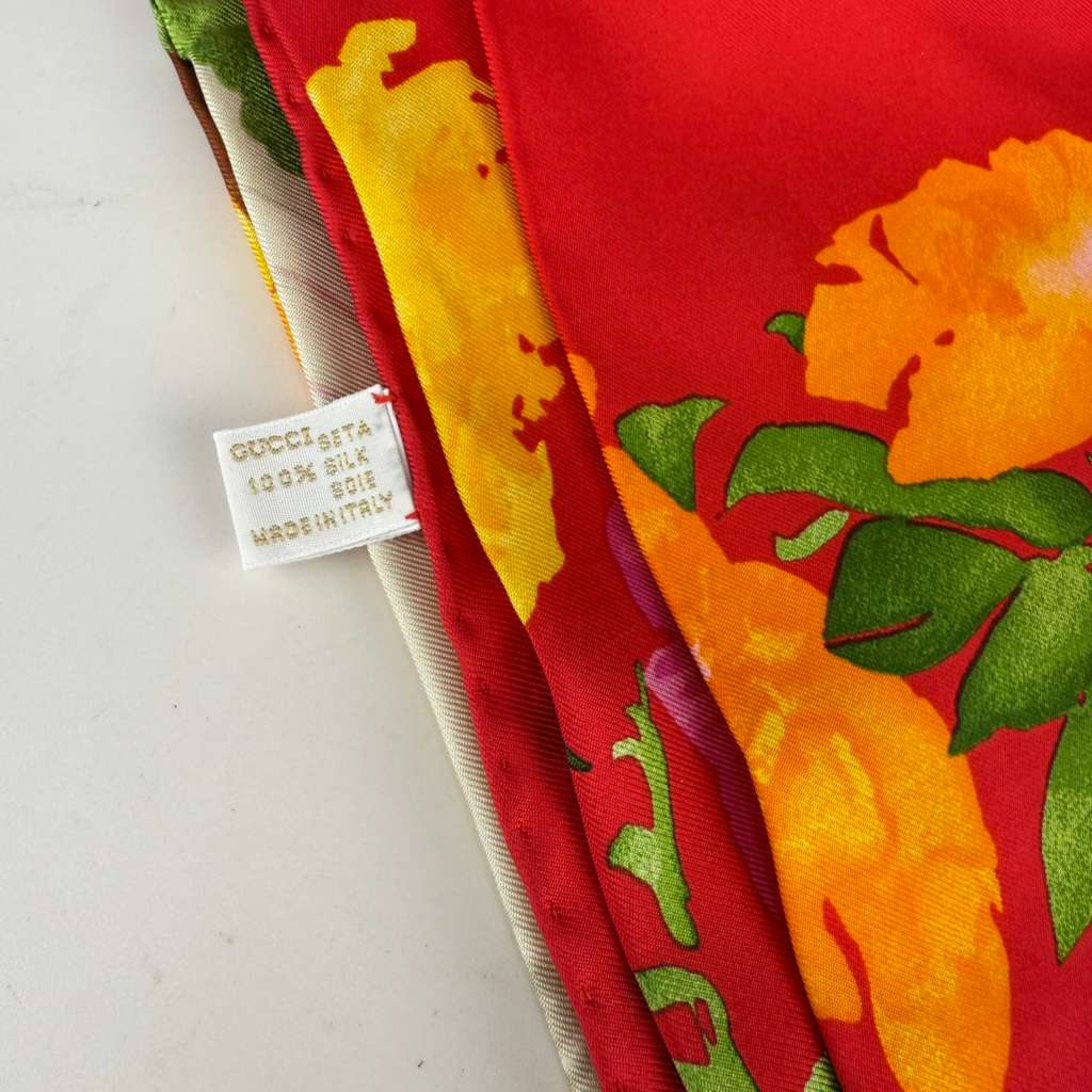 Authentic Gucci Floral Silk Twill Carre Scarf Multicolor