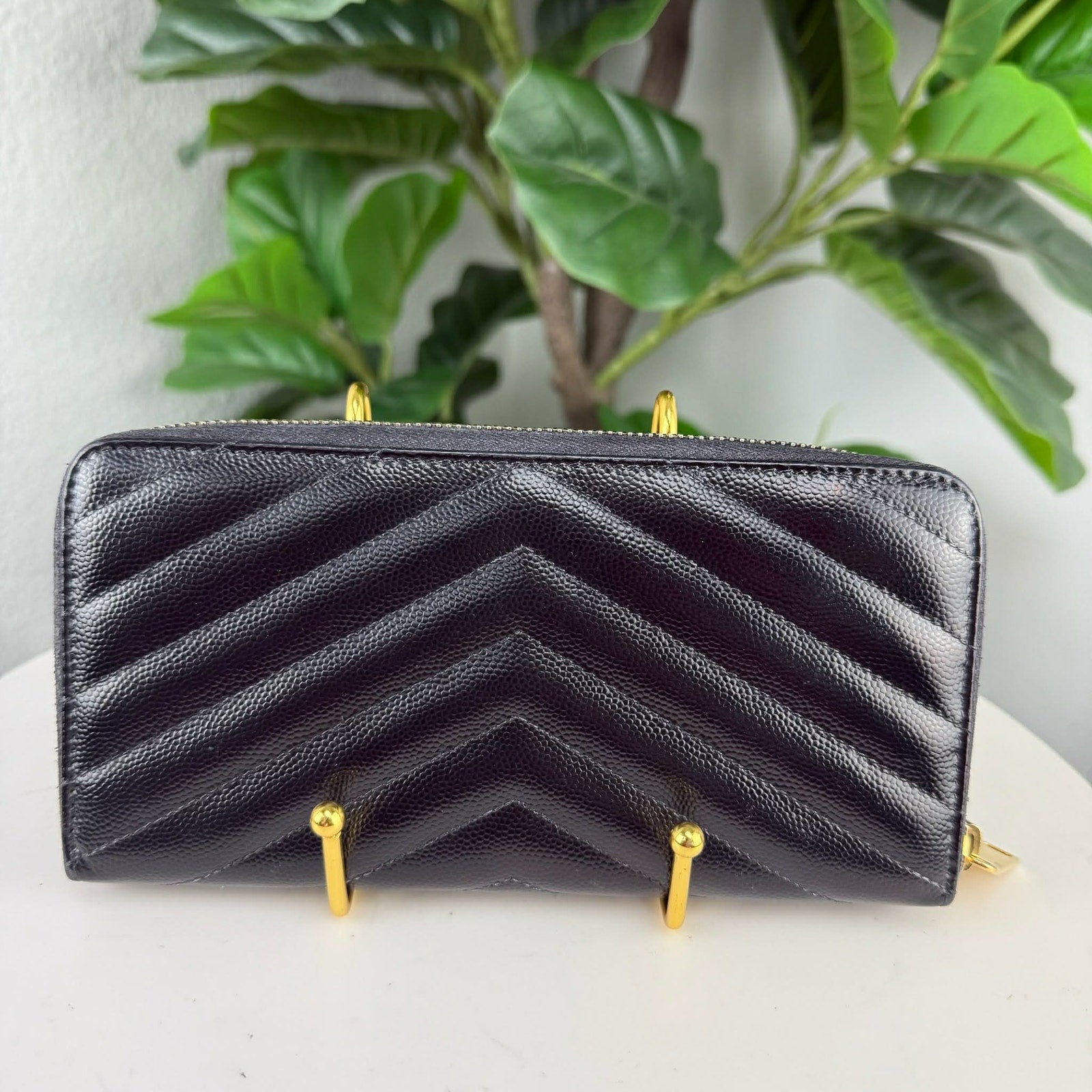 Saint Laurent Cassandre Black Chevron Leather Zippy Wallet Authentic Pre Owned