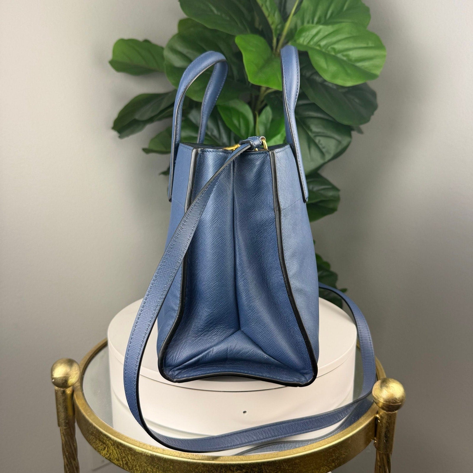 💎Authentic PRADA Saffiano Leather Shoulder Bag