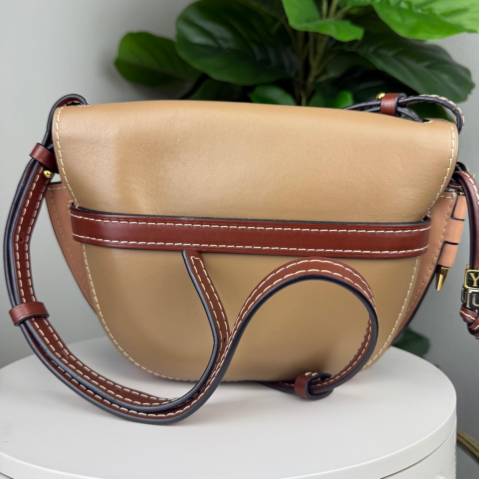 💎✨Authentic Loewe Gate Calfskin Small Gate Crossbody Bag Taupe