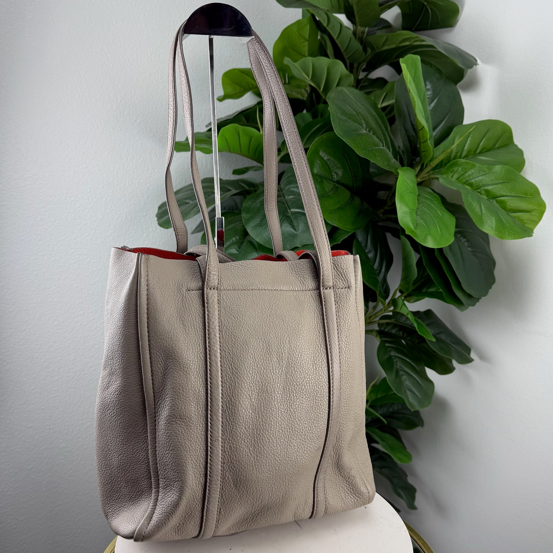 Authentic Marc Jacobs Tag Tote Bag cement leather - Certificate of Authenticity included