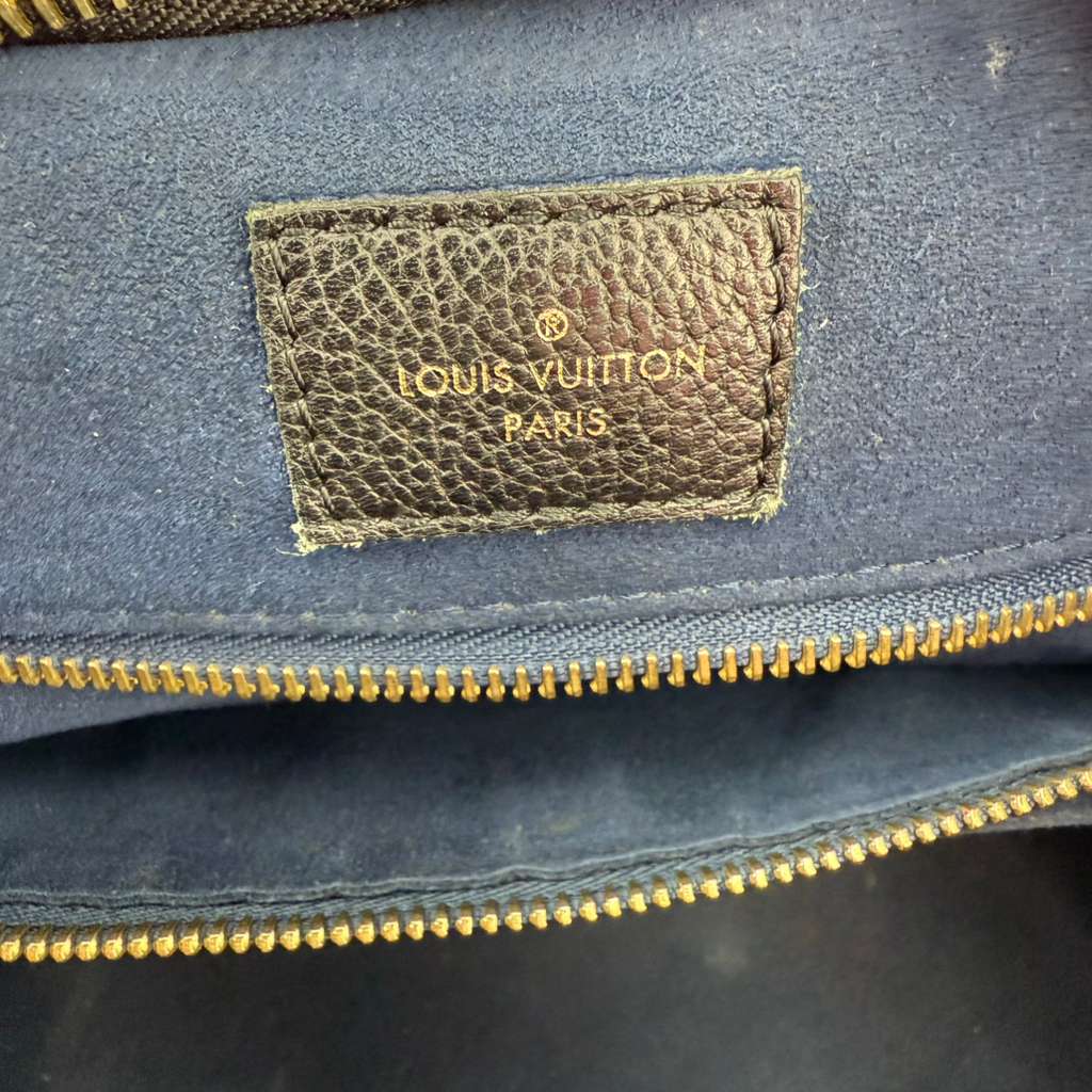 Authentic Louis Vuitton CarryAll MM Shoulder Bag