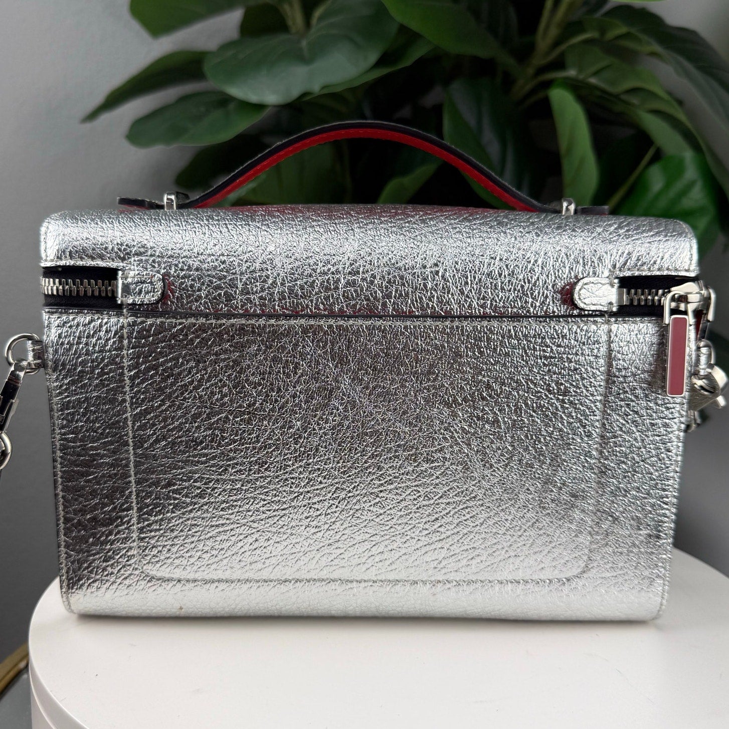 A71  💎✨Authentic Christian To-Way Bag Louboutin Kypipouch Metallic Silver Crossbody