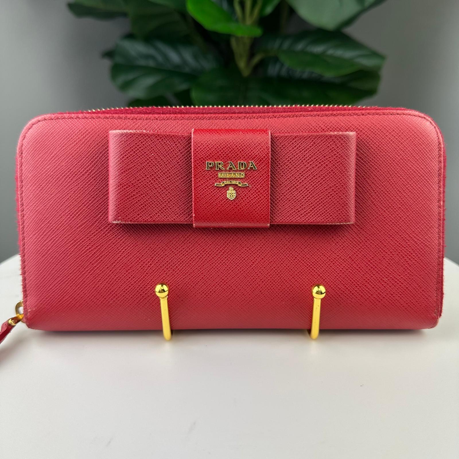 💎Authentic  Prada Red Saffiano Leather Bow Zip Wallet