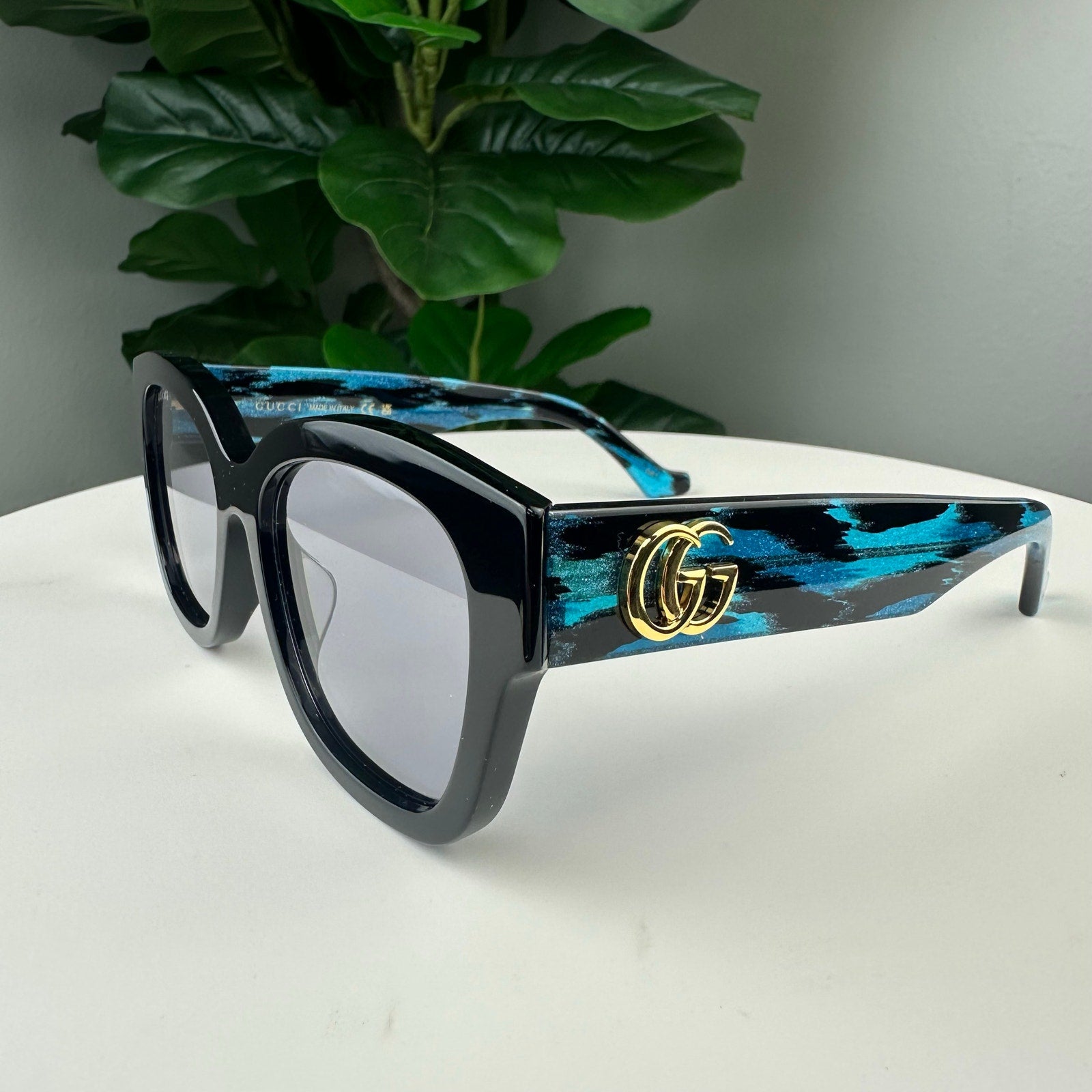 Gucci Eyewear Butterfly-Frame Sunglasses Black
