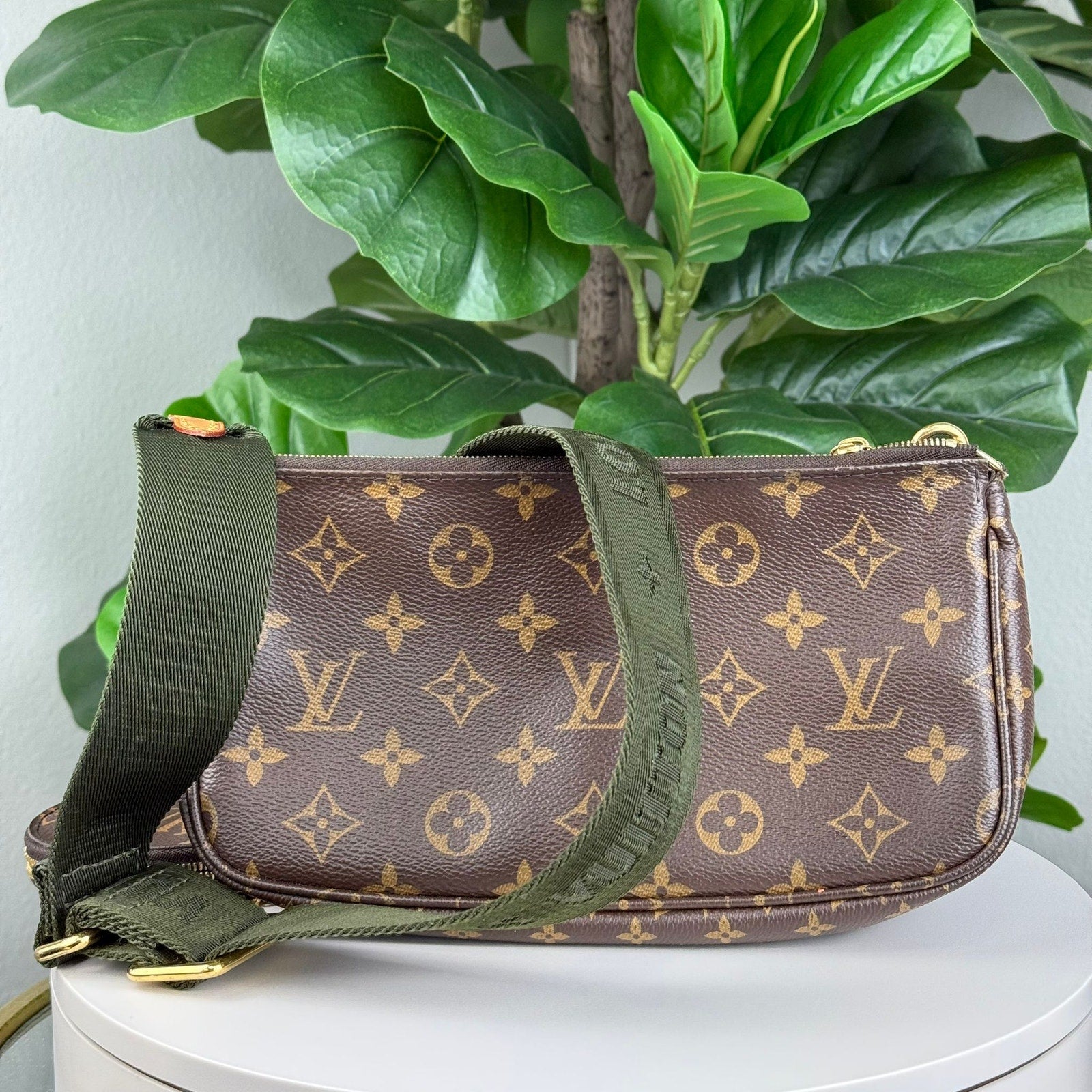 Authentic Louis Vuitton Multi Pochette Accessoires Shoulder Bag