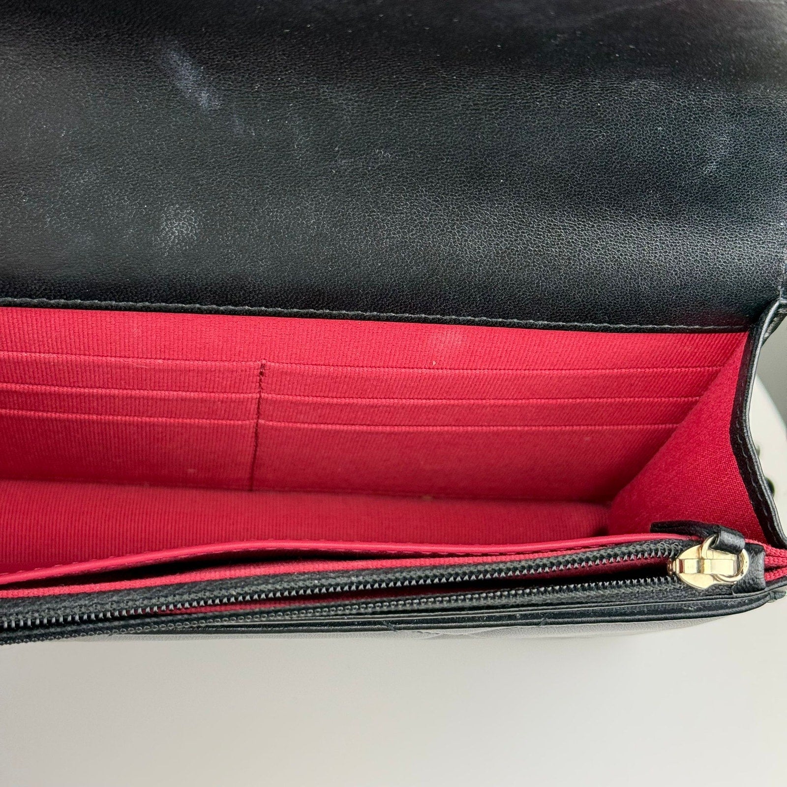 Authenticated  CHANEL 19 Wallet on Chain Black