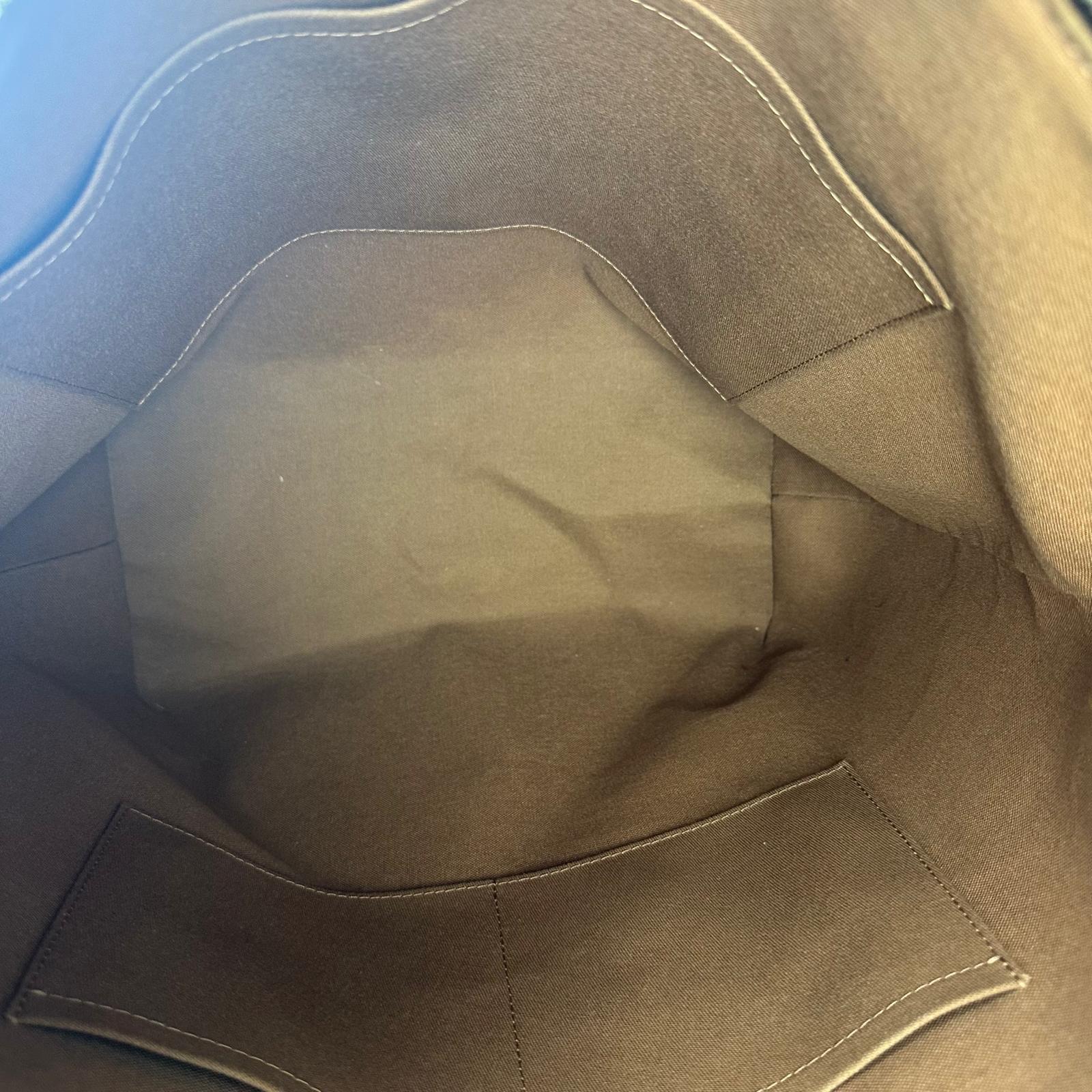 Authentic Louis Vuitton Totally MM Monogram Canvas Tote Bag