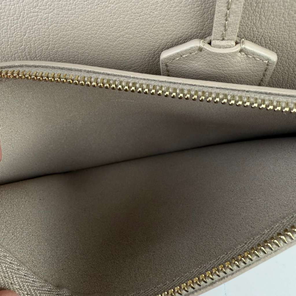 💎✨Authentic Saint Laurent  Grained Leather Dark Warm Beige Shopping Tote bag