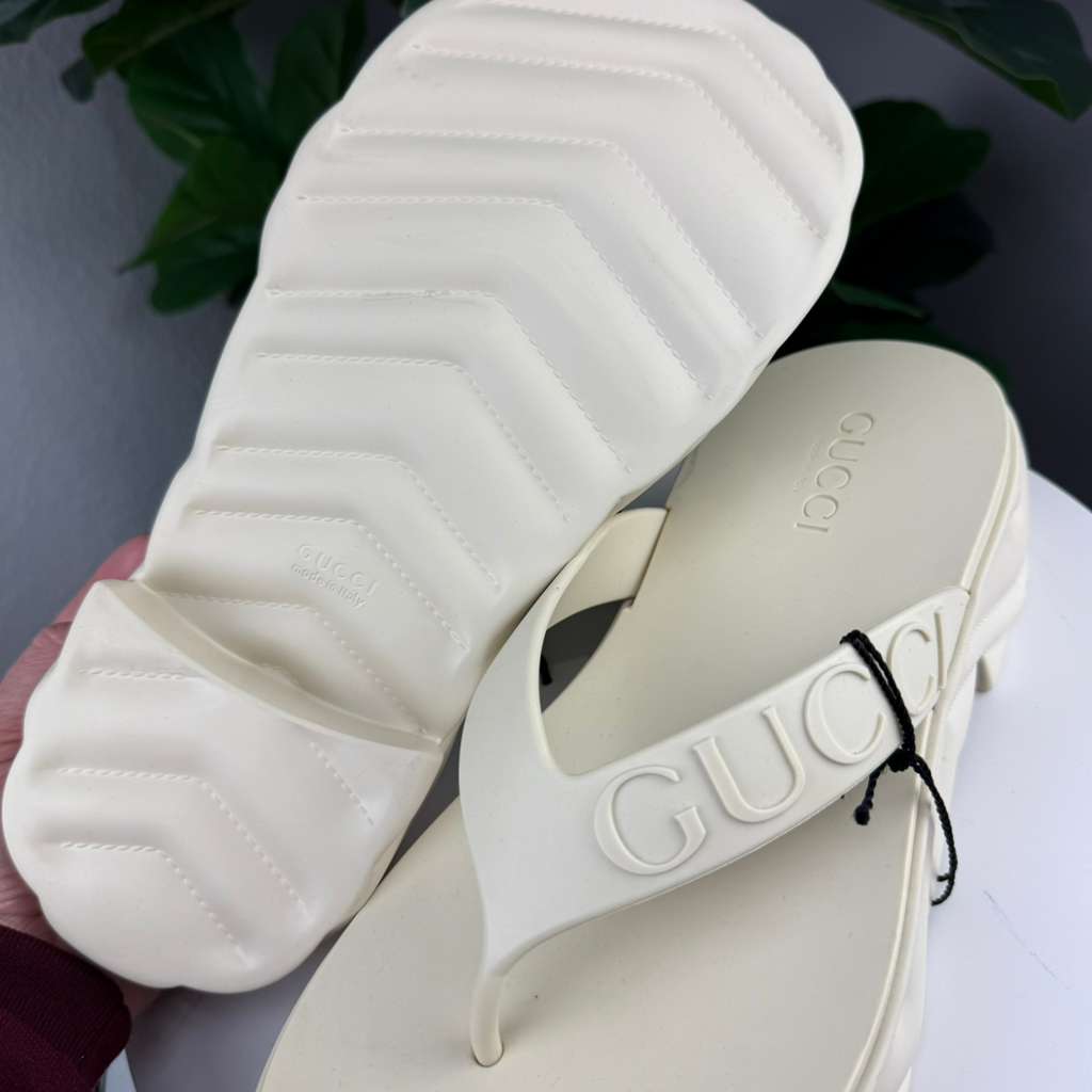LW3 Authentic Gucci Platform Thong Mystic White Rubber Women Logo Sandals