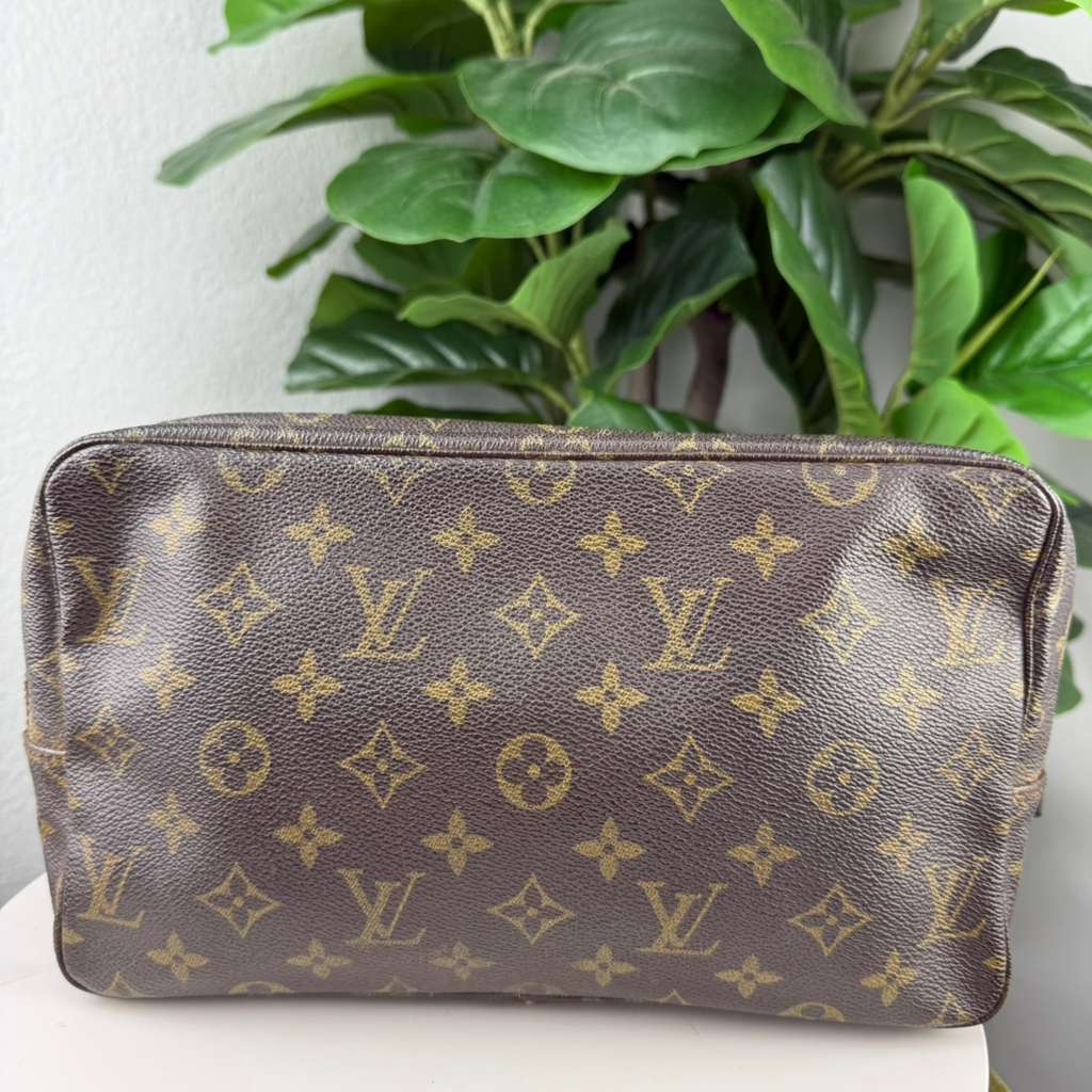Authentic Louis Vuitton Monogram Cosmetic Pouch
