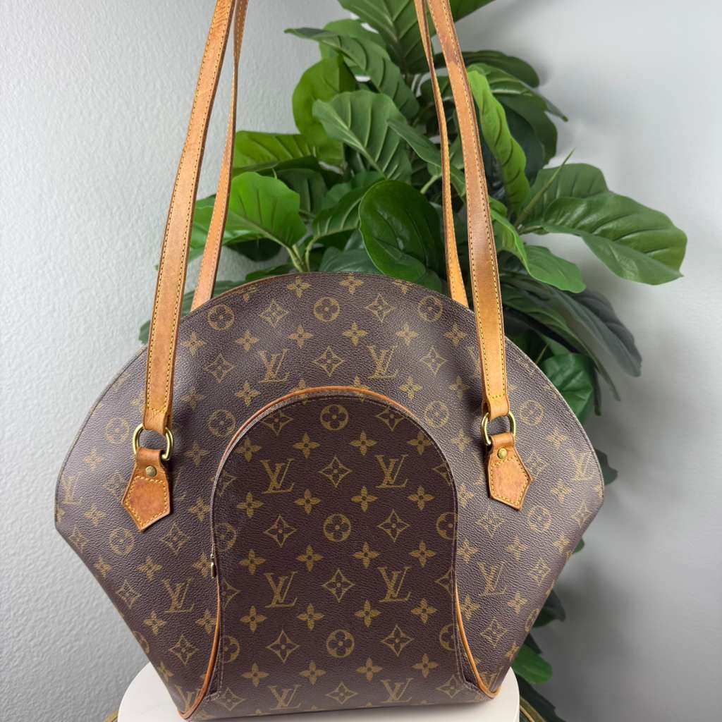Authentic Louis Vuitton Monogram Canvas Ellipse Shoulder Bag